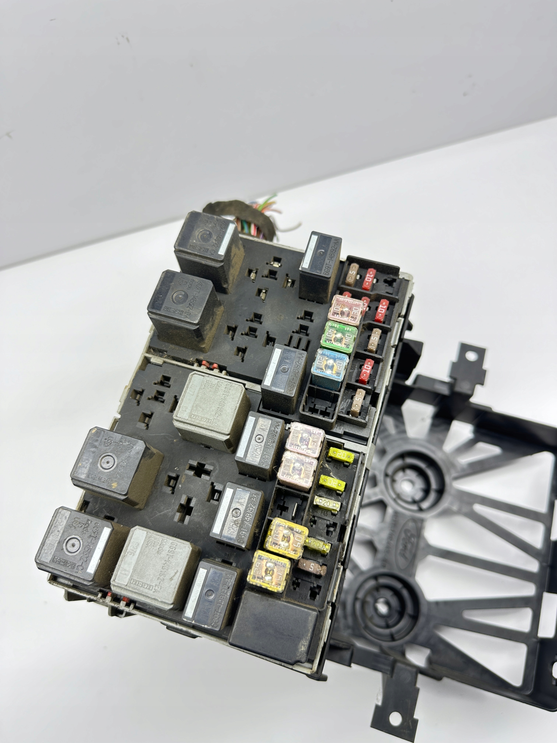 SKRZYNKA BEZPIECZNIKÓW FORD TRANSIT VII 6C1T14C445AB Producent części Ford OE