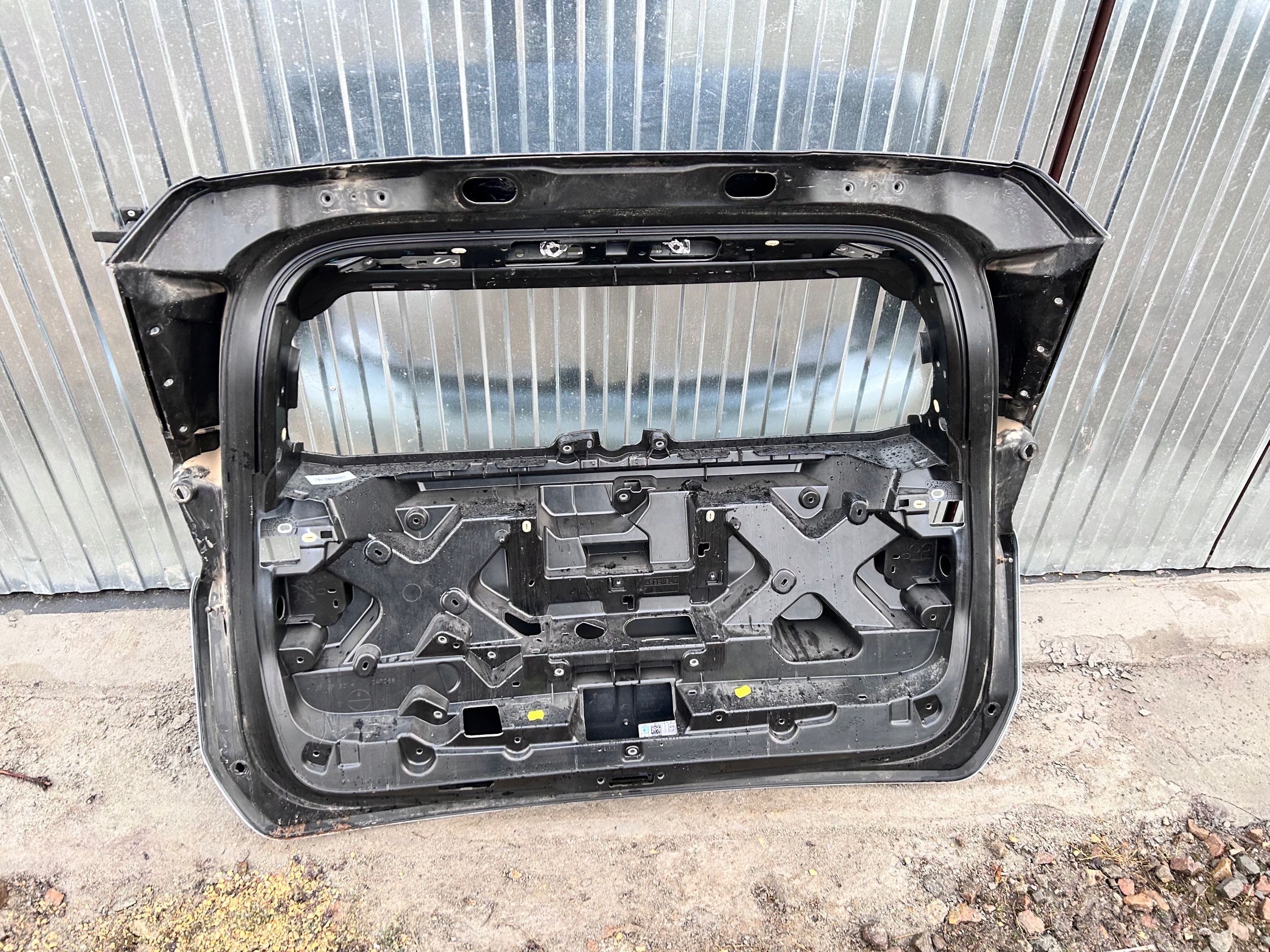 boot doors boot PEUGEOT 5008 II nr.00