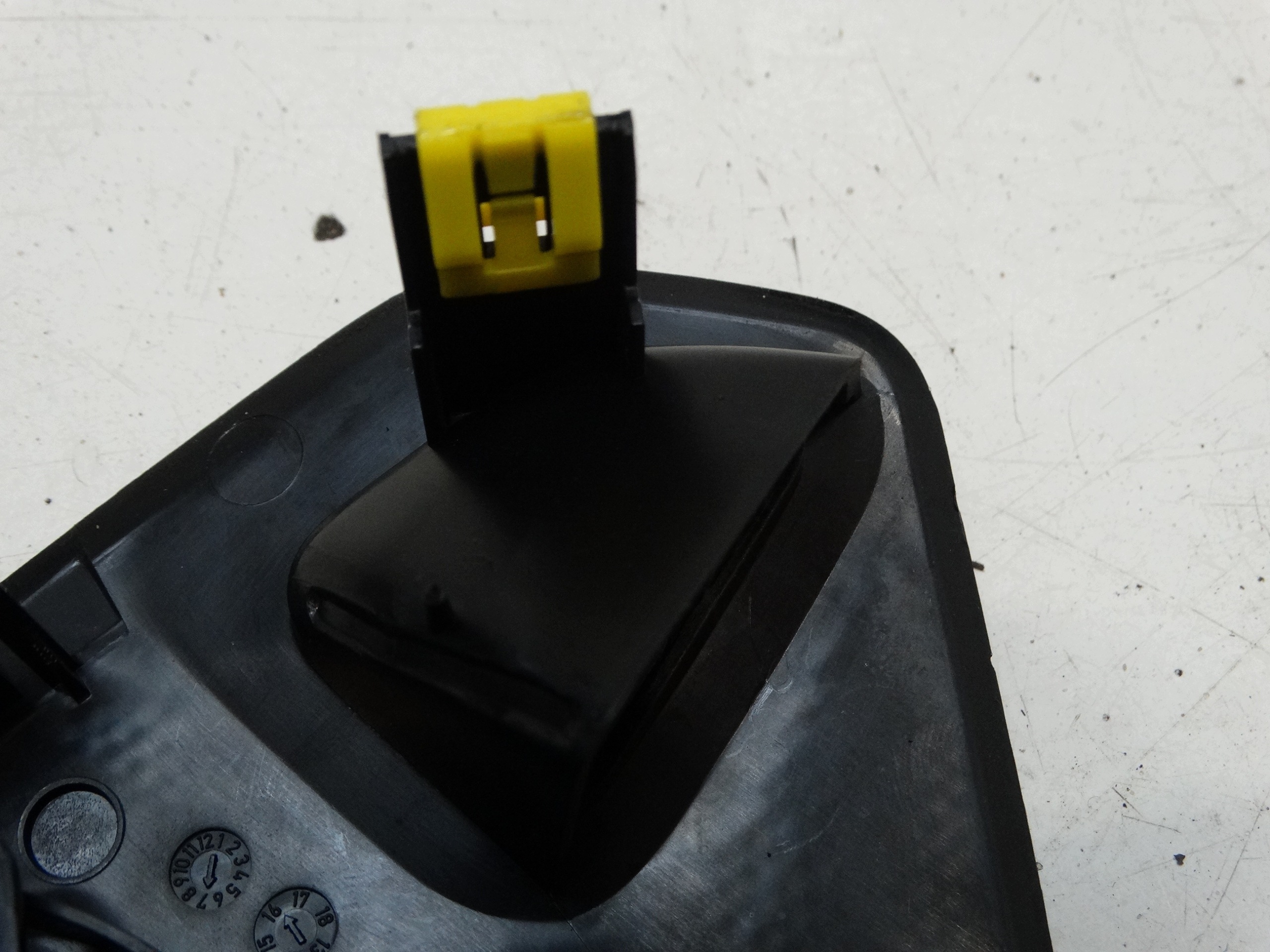 speaker + covering consoles left CITROEN C4 CACTUS 9800178277