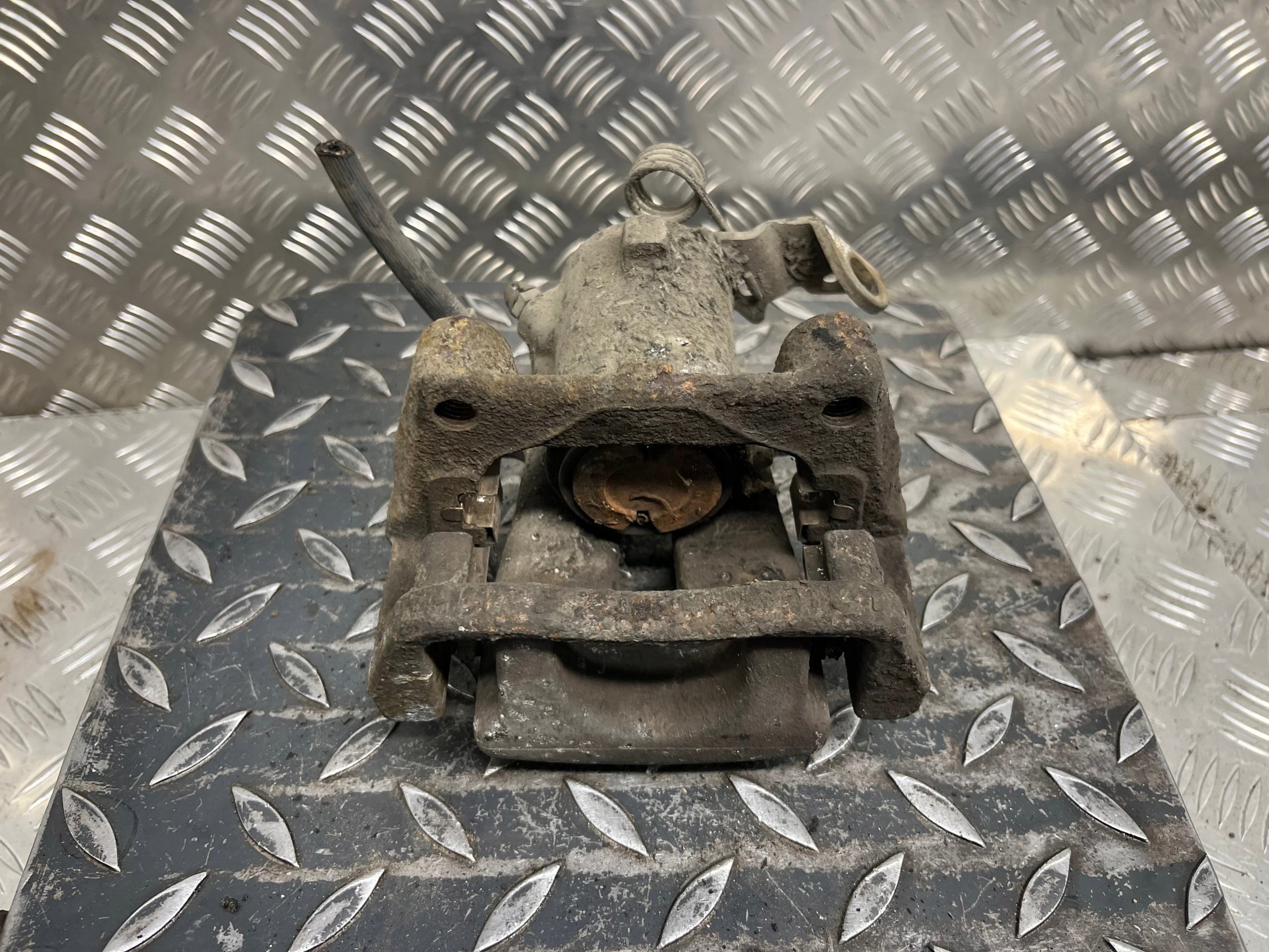 caliper brake right rear part rear OPEL ZAFIRA B
