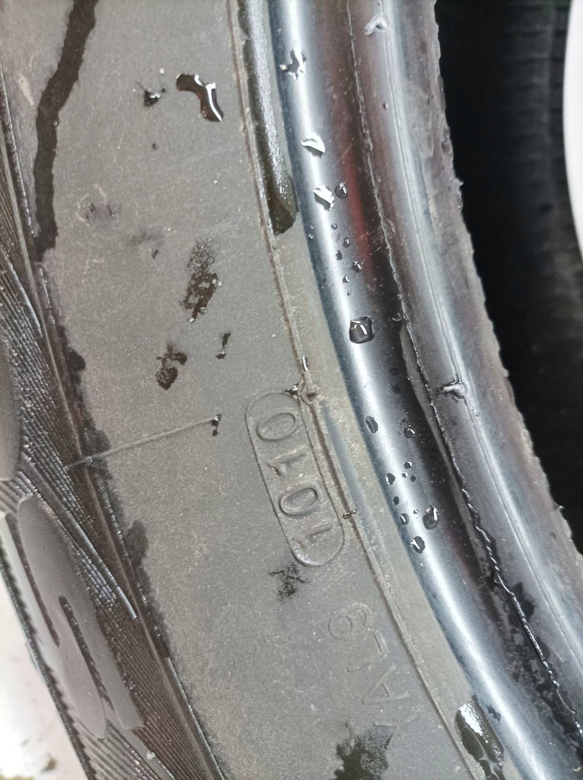 gomma LETNIA KUMHO SOLID KL21 245/60R18 (1010) 8.05MM