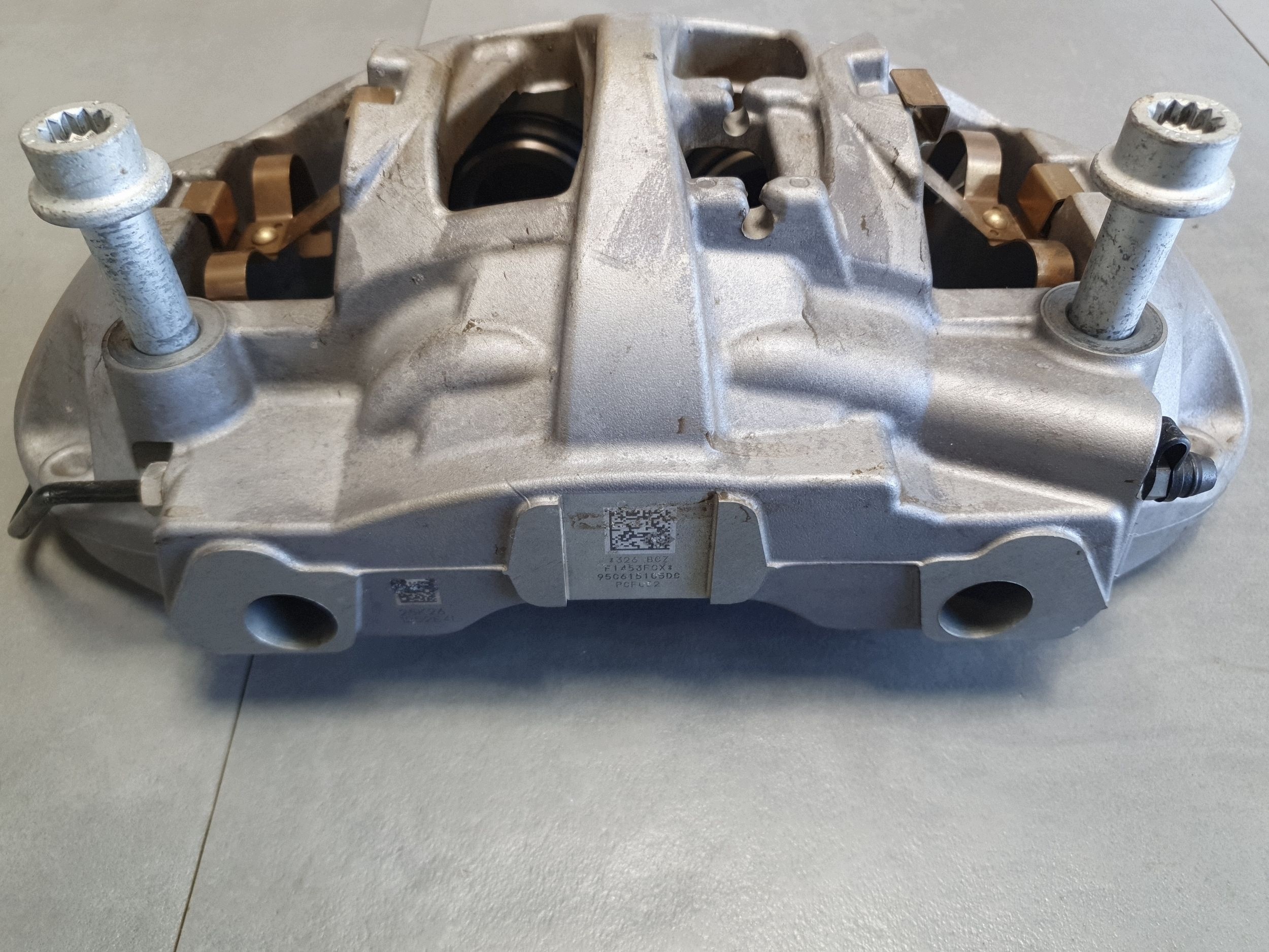 Audi Q6 e-tron de l’étriers freins frein gauche avant 95C615105DC