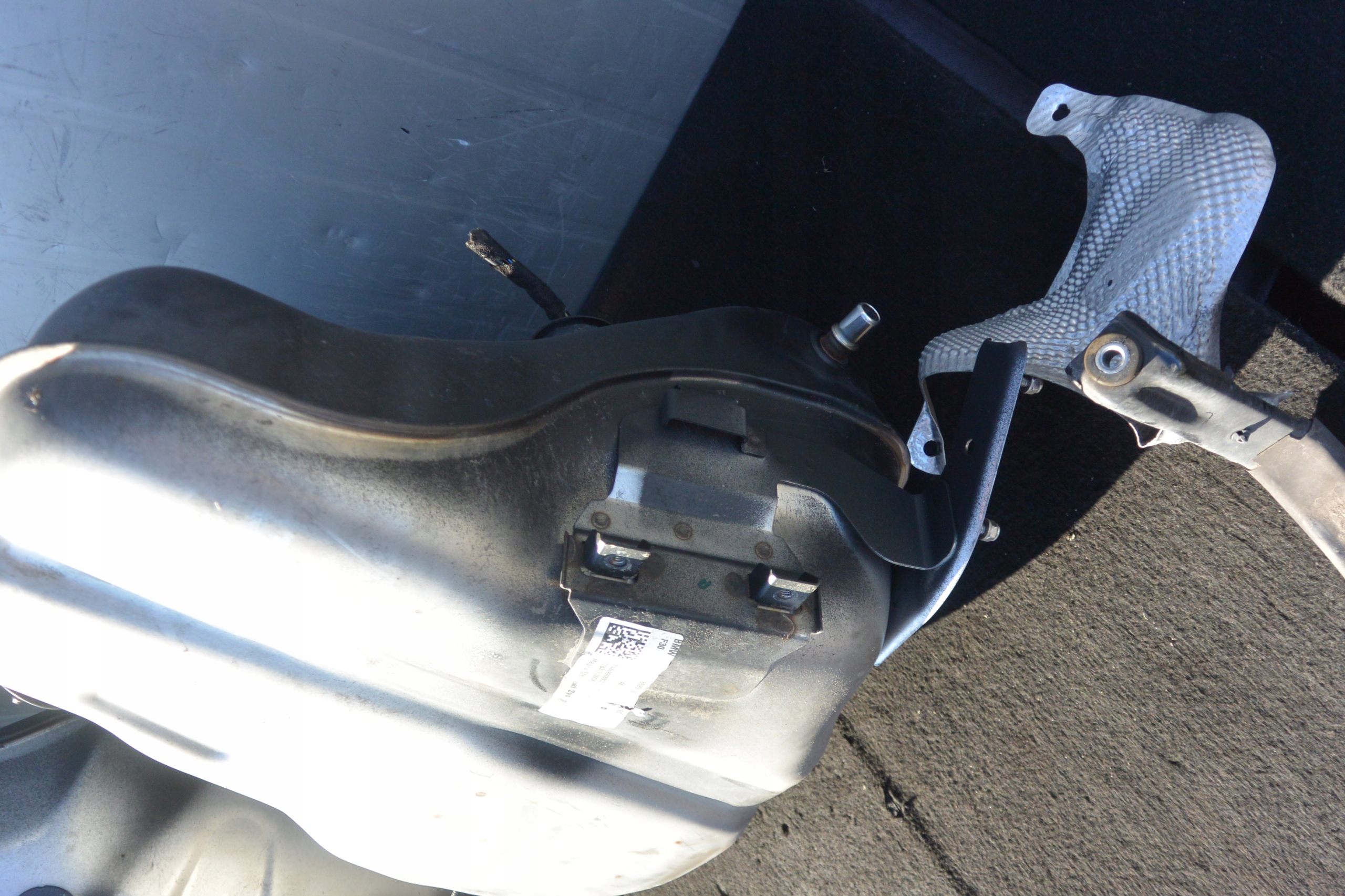 TANK BMW 3-SERIA F30 330E