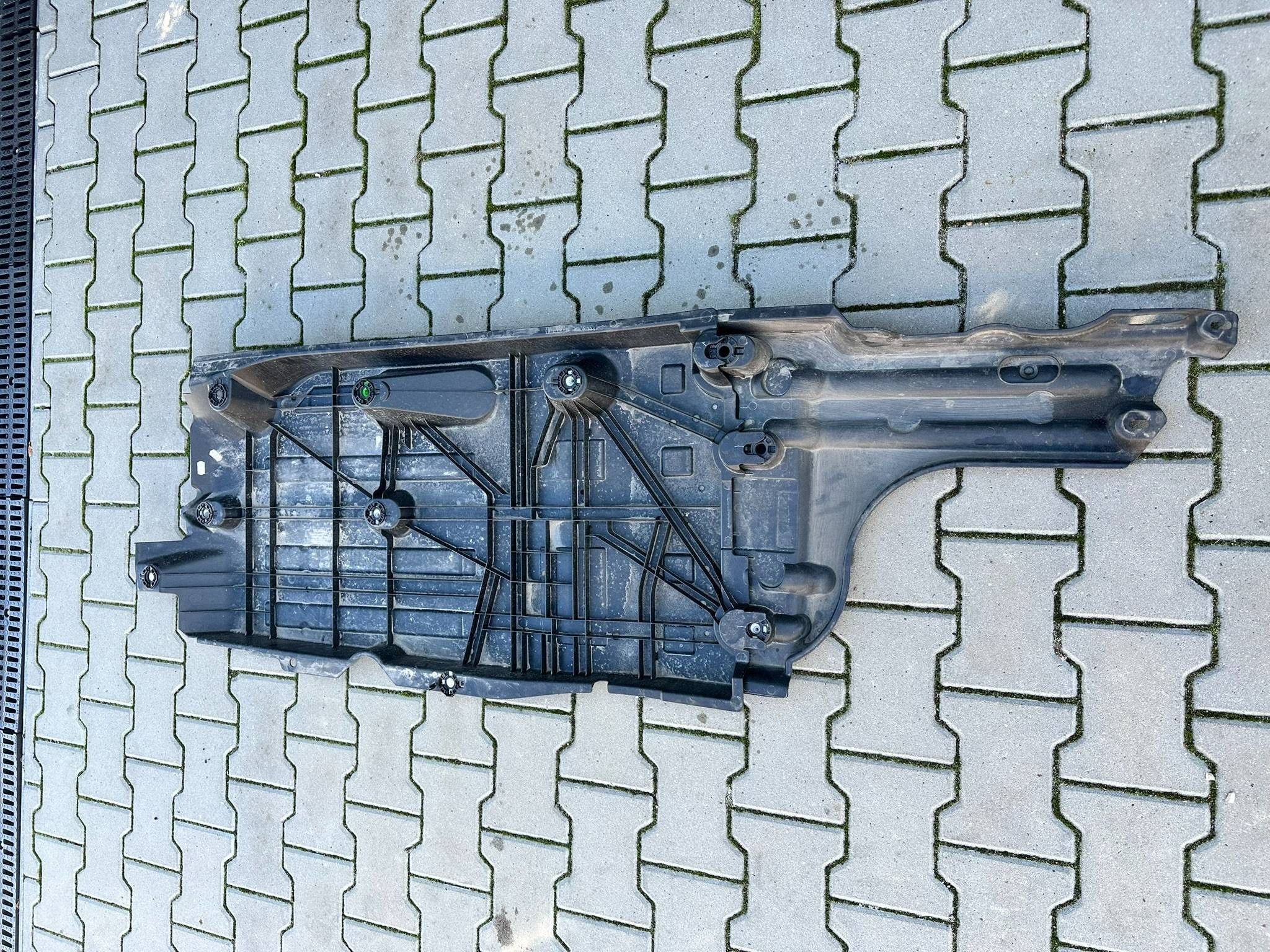 Opel Mokka B cover chassis side right 9841799680
