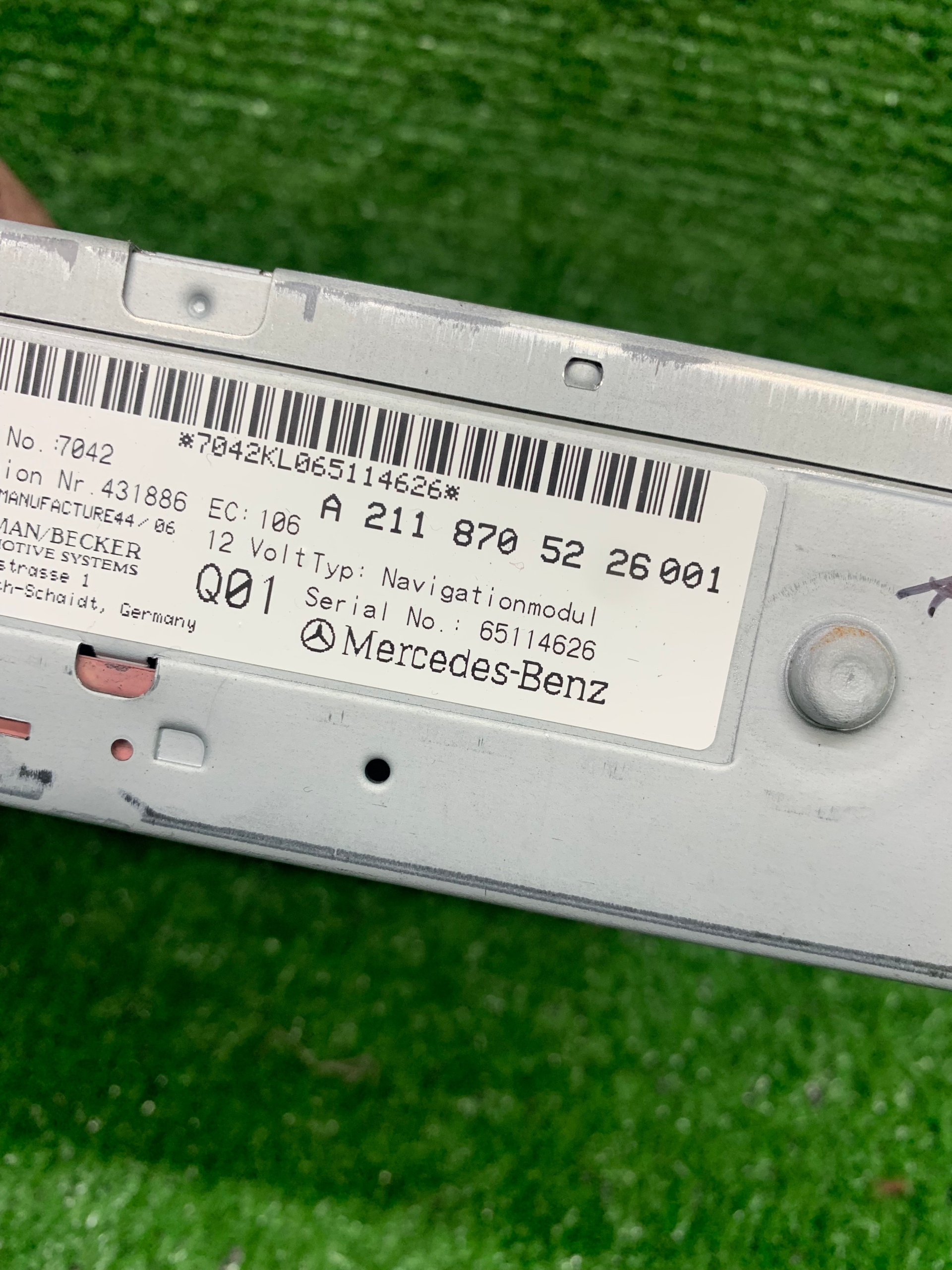 Mercedes-Benz CLS W219 player NAVI navigation devices A2118705226