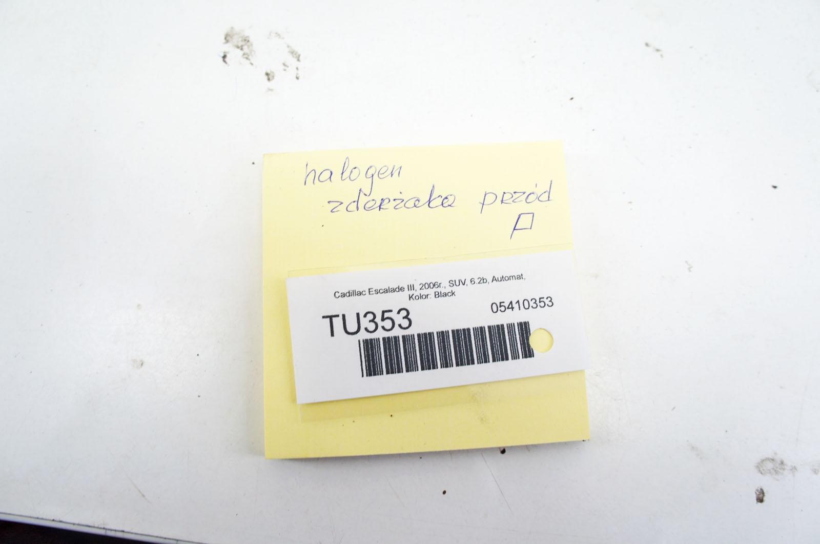TU353 Cadillac ESCALADE III ГАЛОГЕН бампера правый передний 30264183