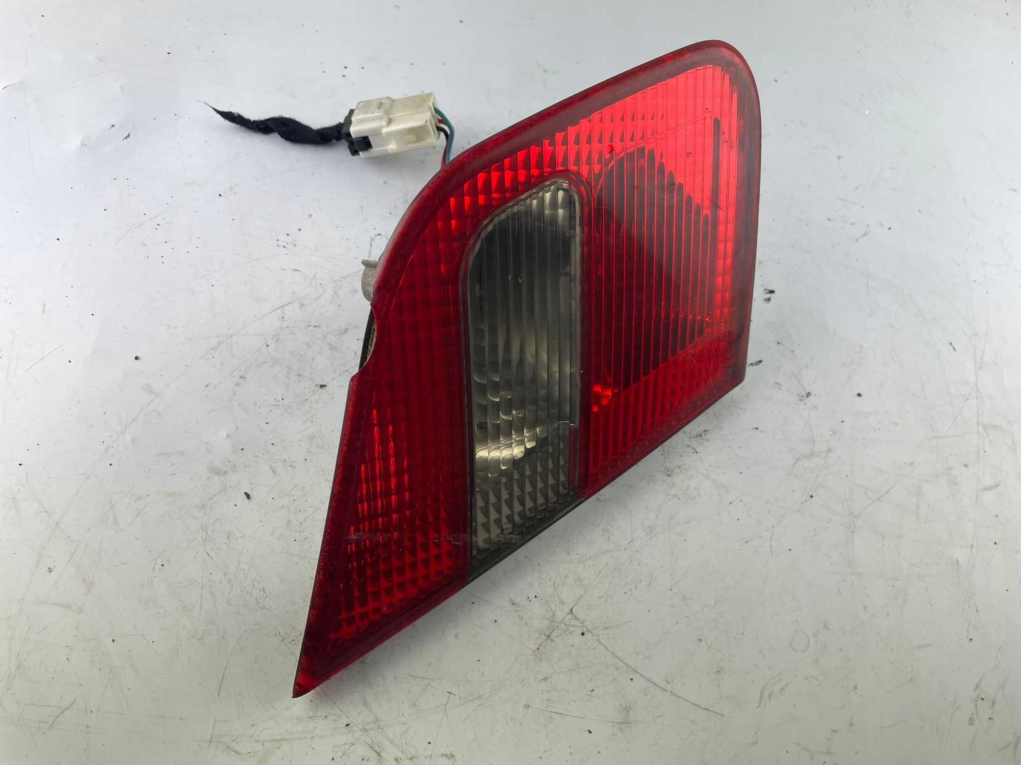 light rear left 151209 Mitsubishi Carisma Hella europejska