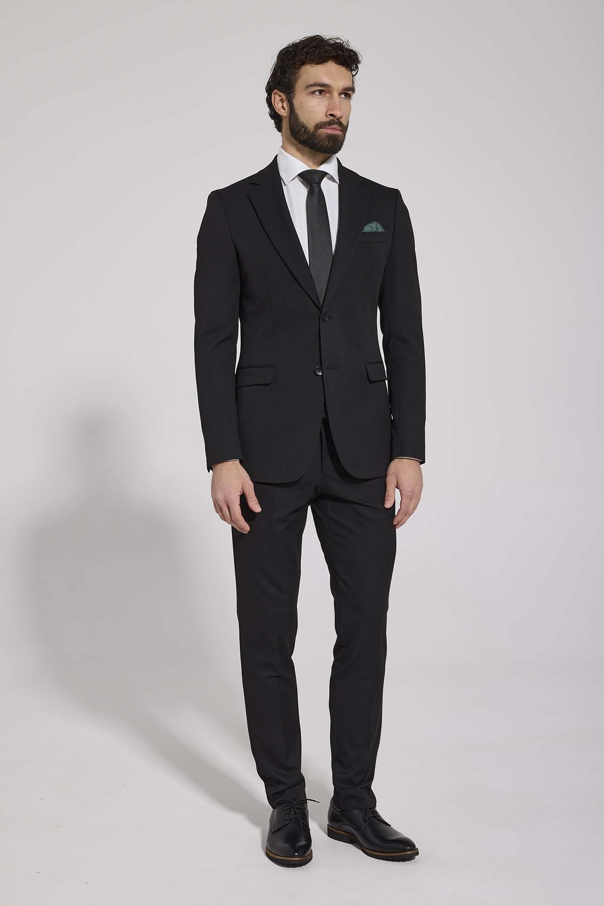 Černý pánský oblek Slim Fit 4-Way Stretch 182/50 Villaro