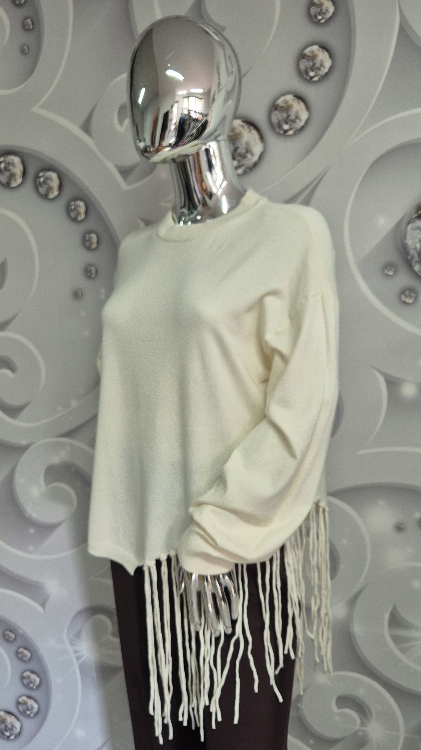 Svetr Bastet Boho Střapce smetanový, ecru