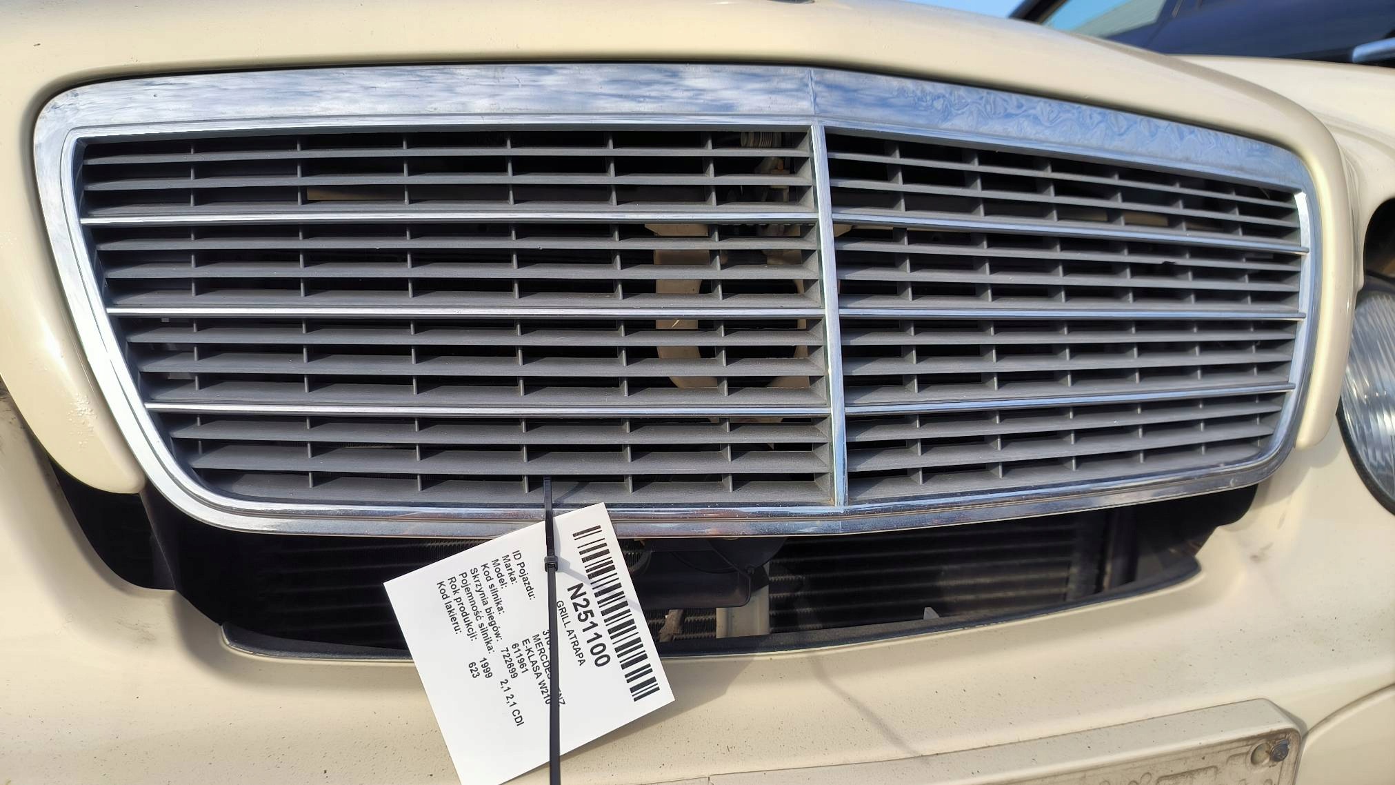 grill grille Mercedes-BENZ E-KLASA W210
