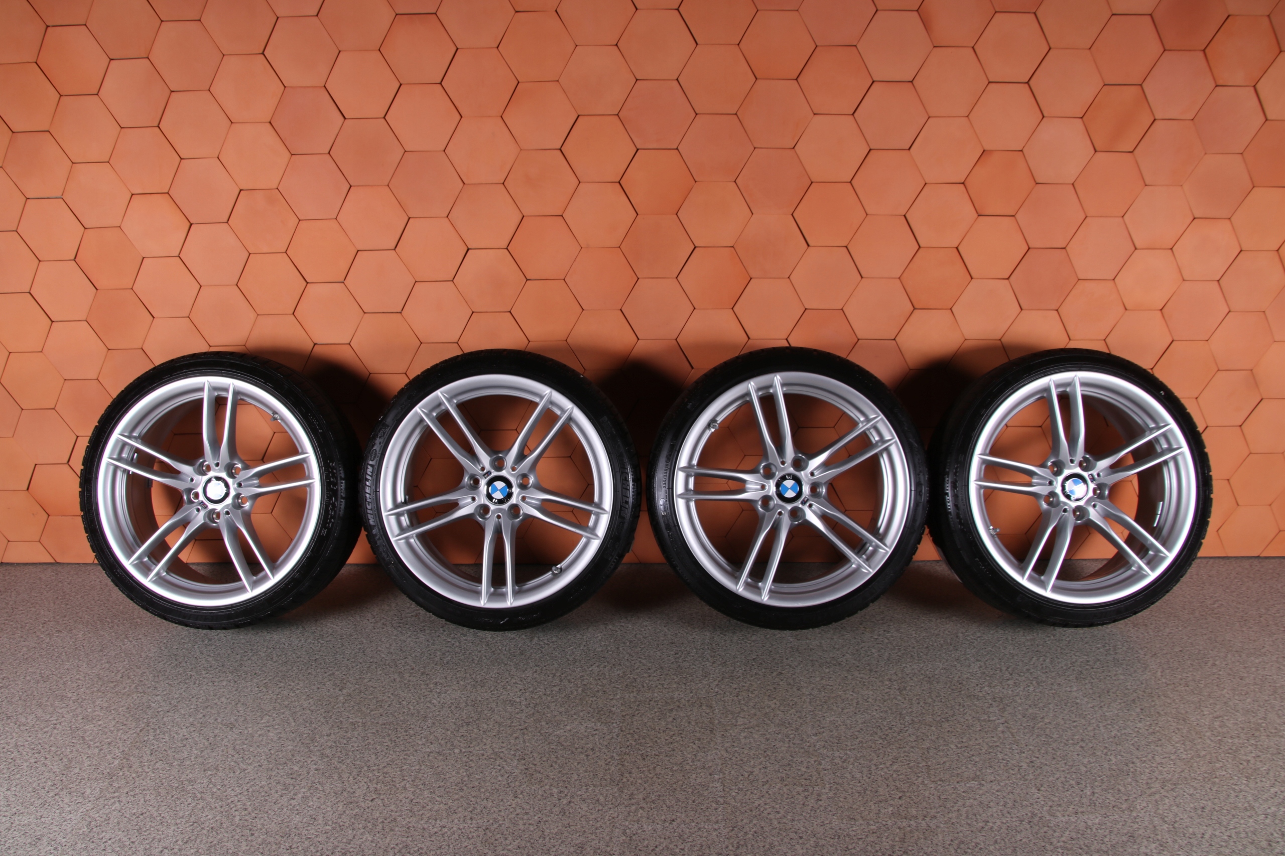 BMW M2 F87 M3 F80 M4 F82 зимние колеса обода шины