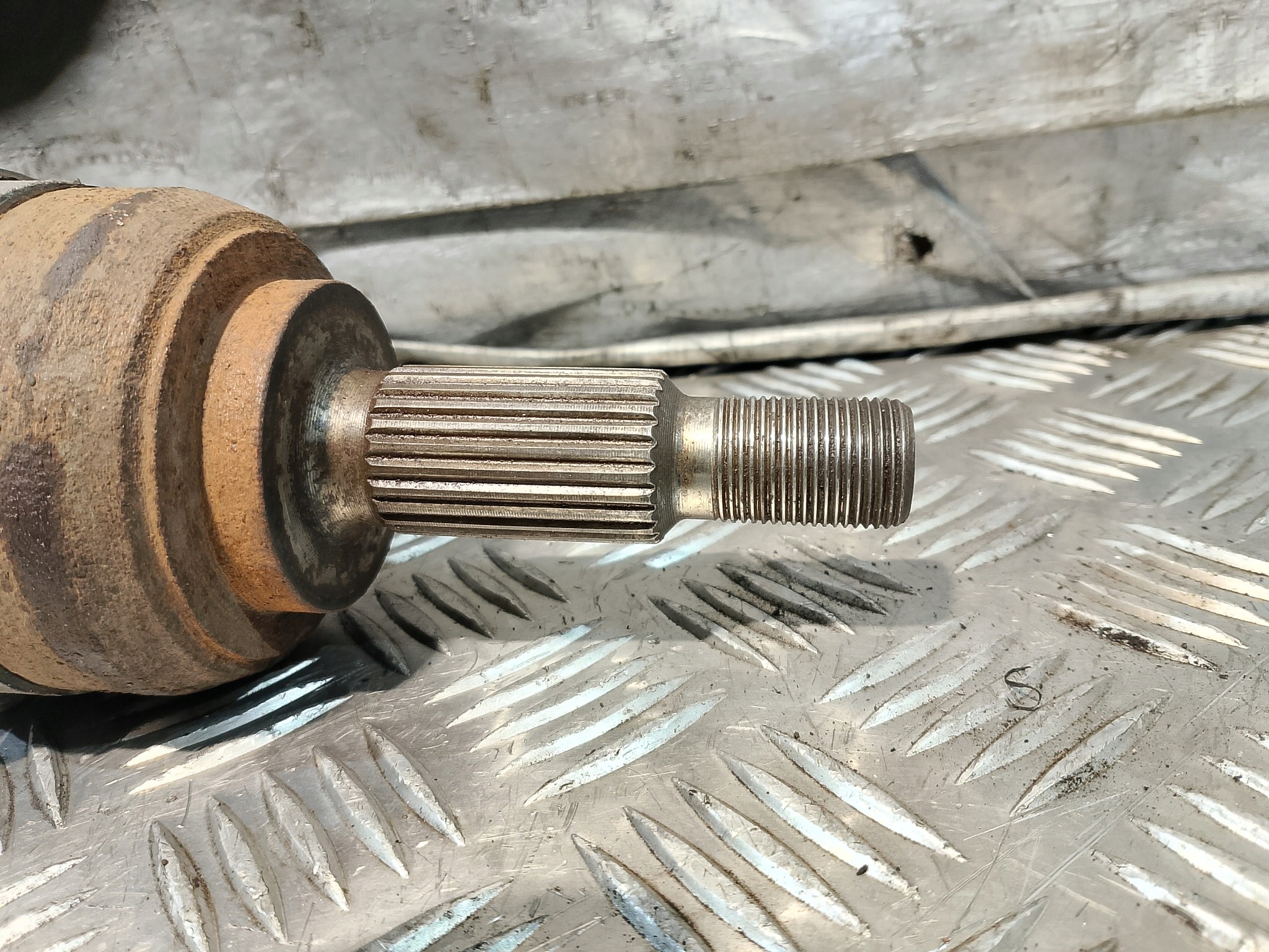 semi-axis left short. RENAULT SCENIC II 2 1.5 DCI 8200432516