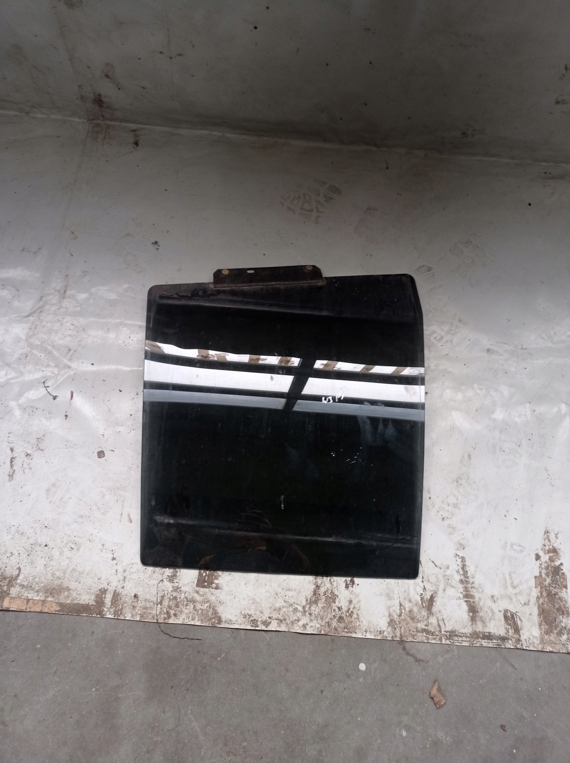 JEEP CHEROKE WJ SZYBA P.T PRZYCIEMNIANA ORGINALNIE