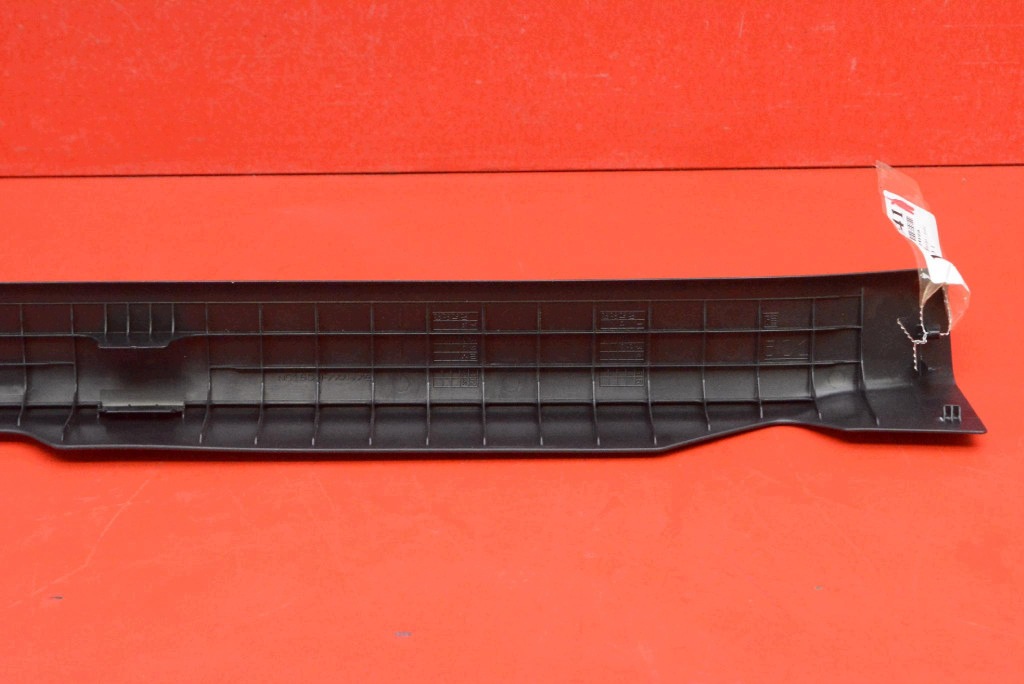 moulding threshold left front 67914-52280 TOYOTA YARIS 4 IV GR 20