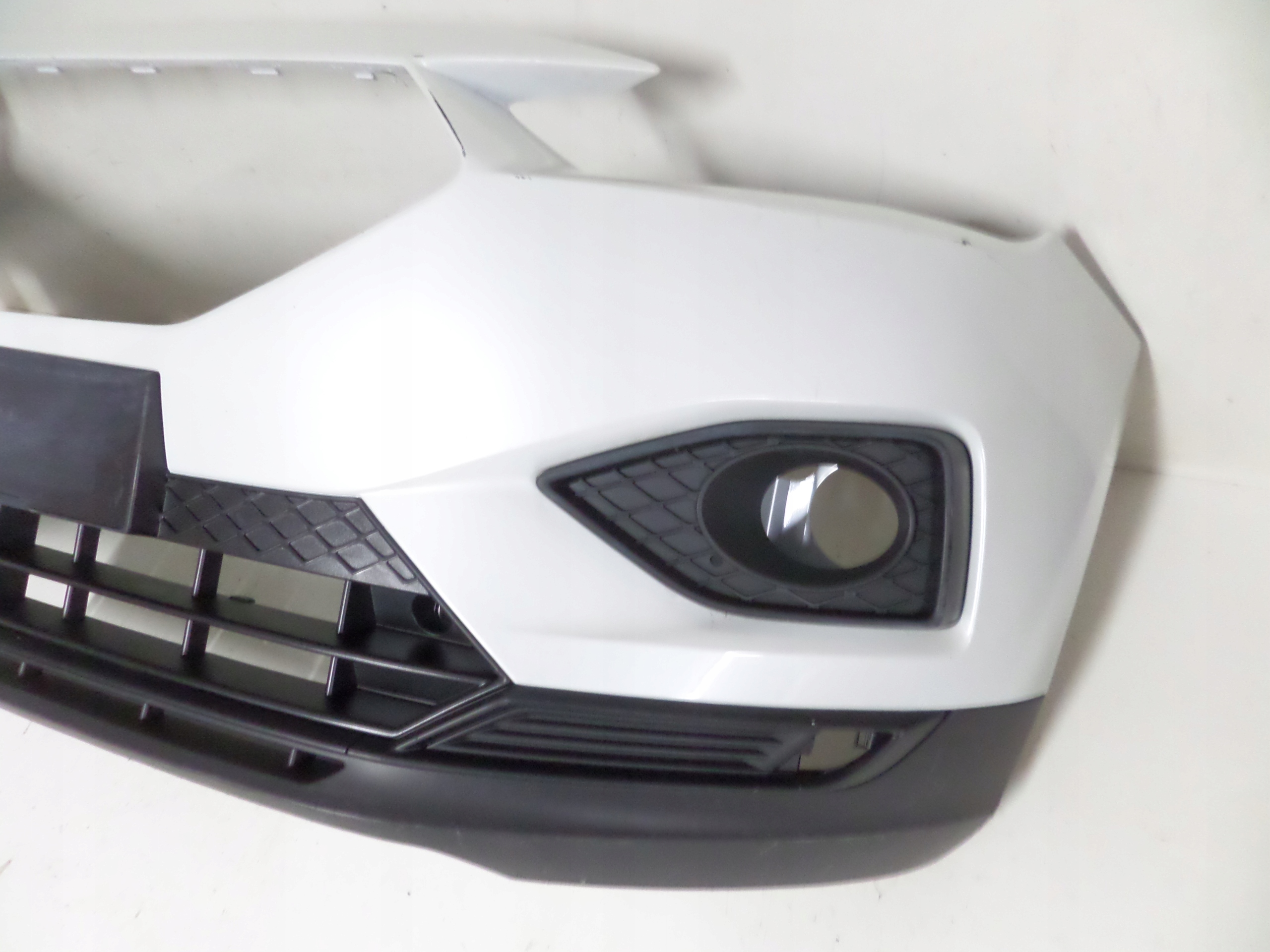 FRONTSTOSSSTANGE VORNE SEAT TARRACO 18