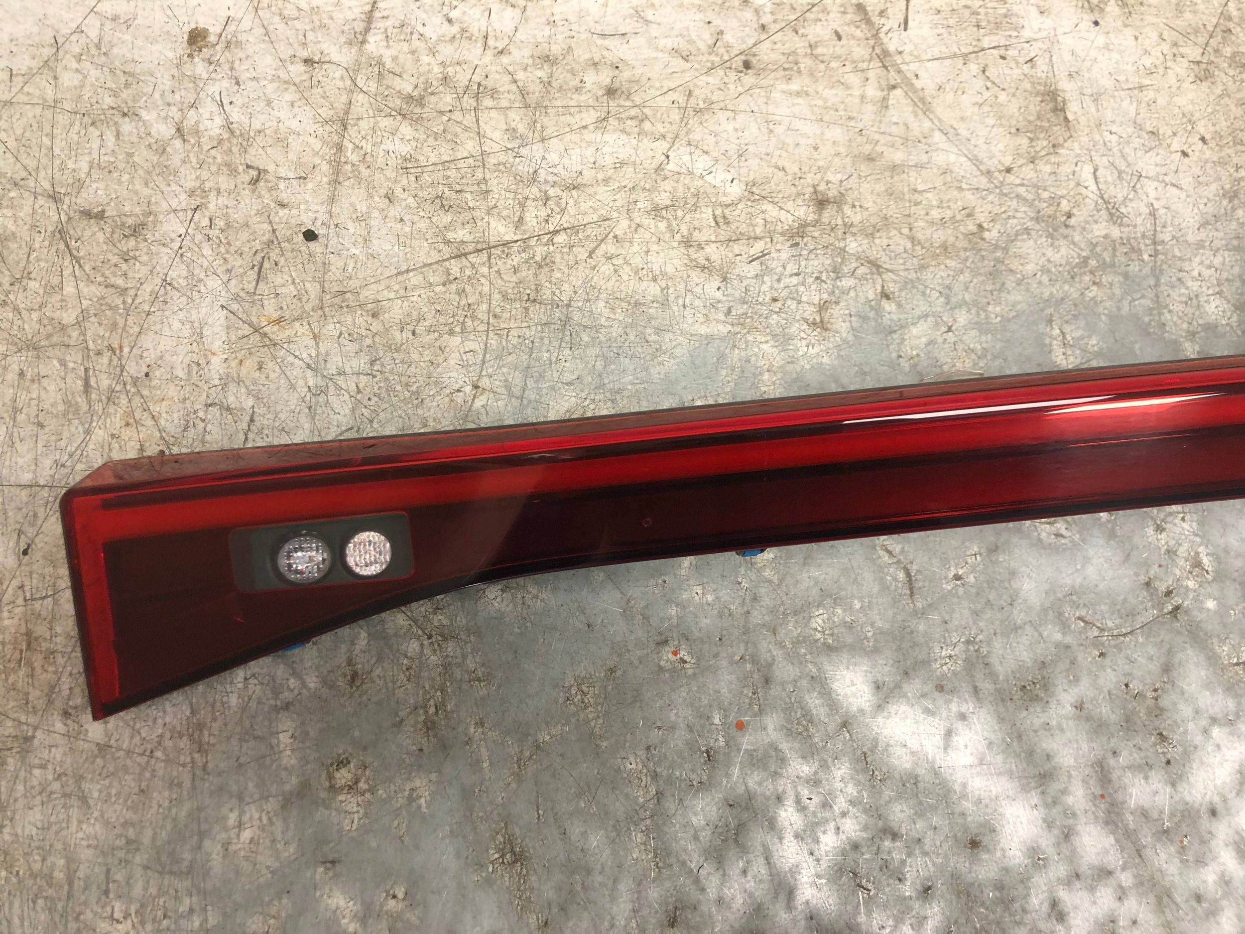 light cap bonnet LED CUPRA BORN 10F945093