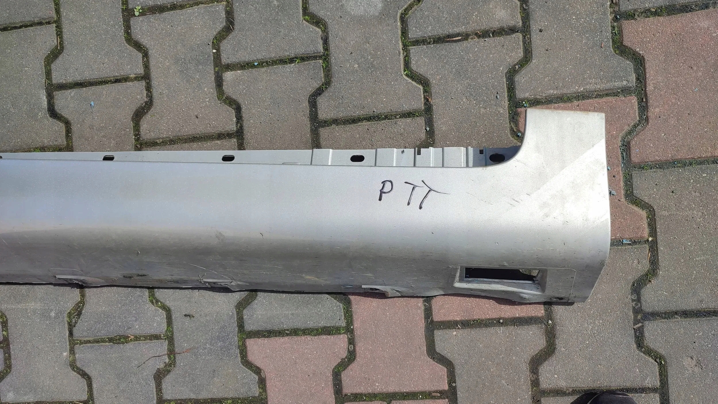 Audi TT TTS Mk2 2013 moulding threshold right