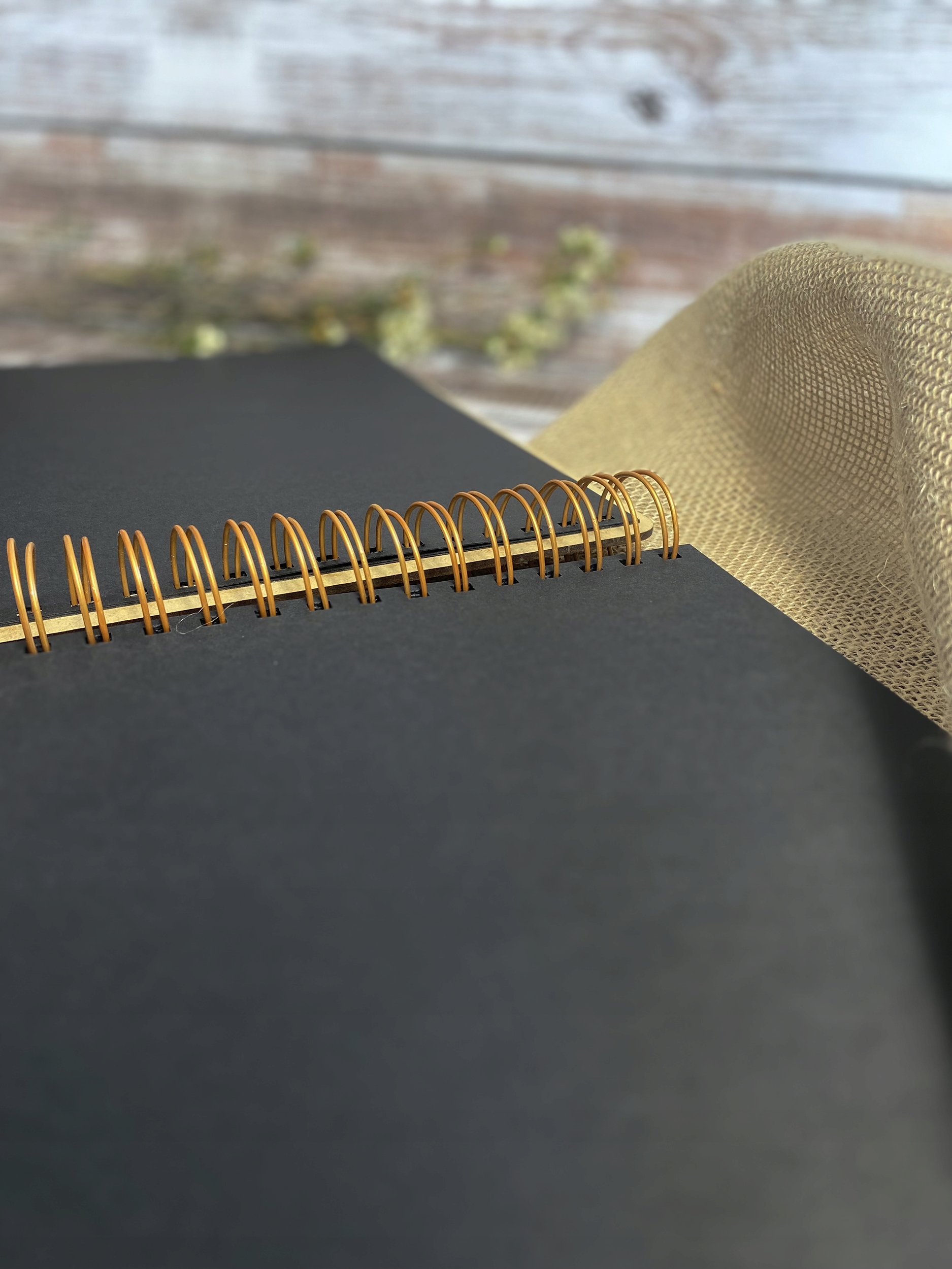 DREWNIANY ALBUM NA WIECZÓR PANIEŃSKI PREZENT FOTO Marka inna