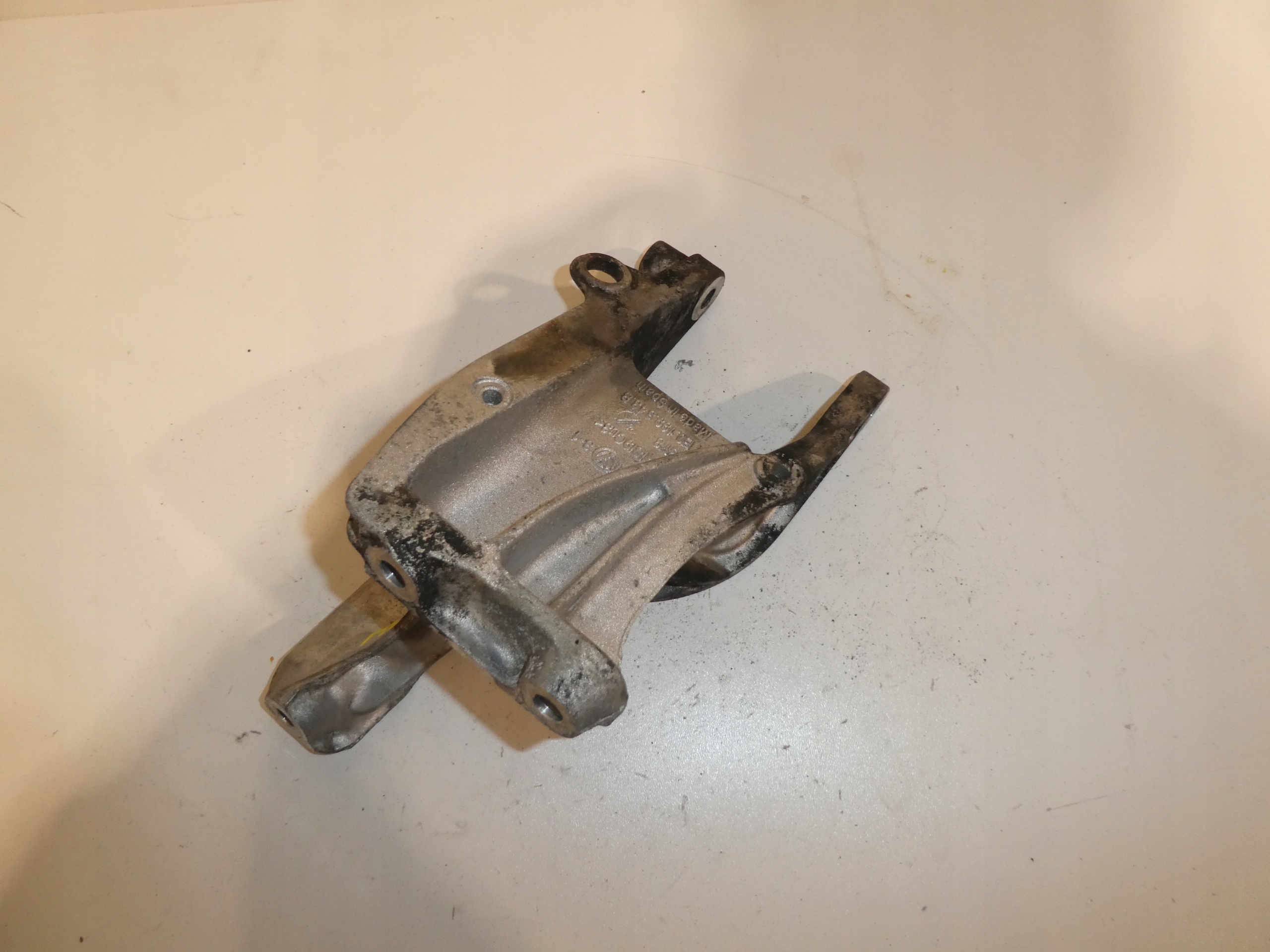 VW T6 2.0TDI holder engine mount 7E0199343B