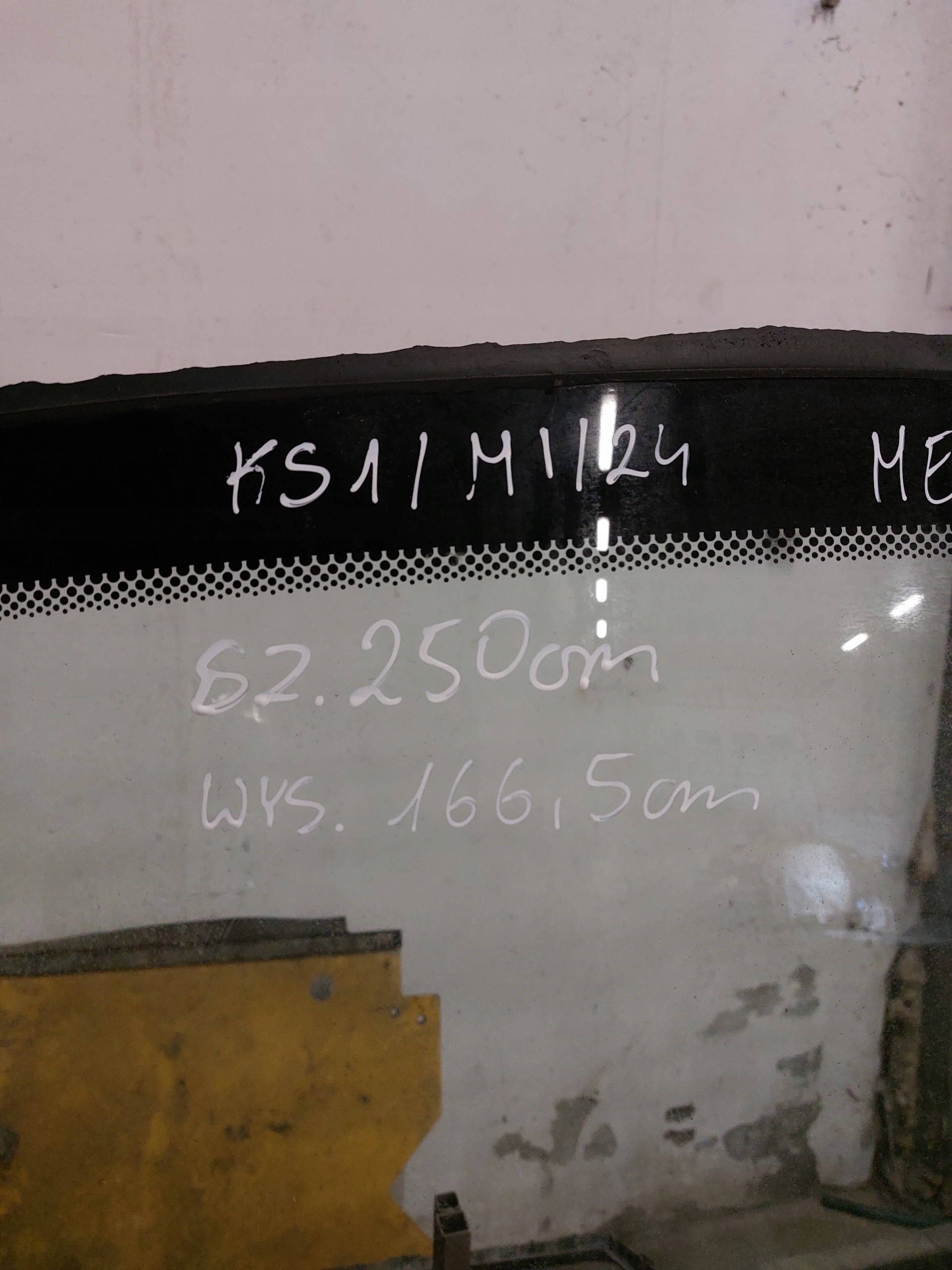 window iron MERCEDES-BENZ O560 INTOURO