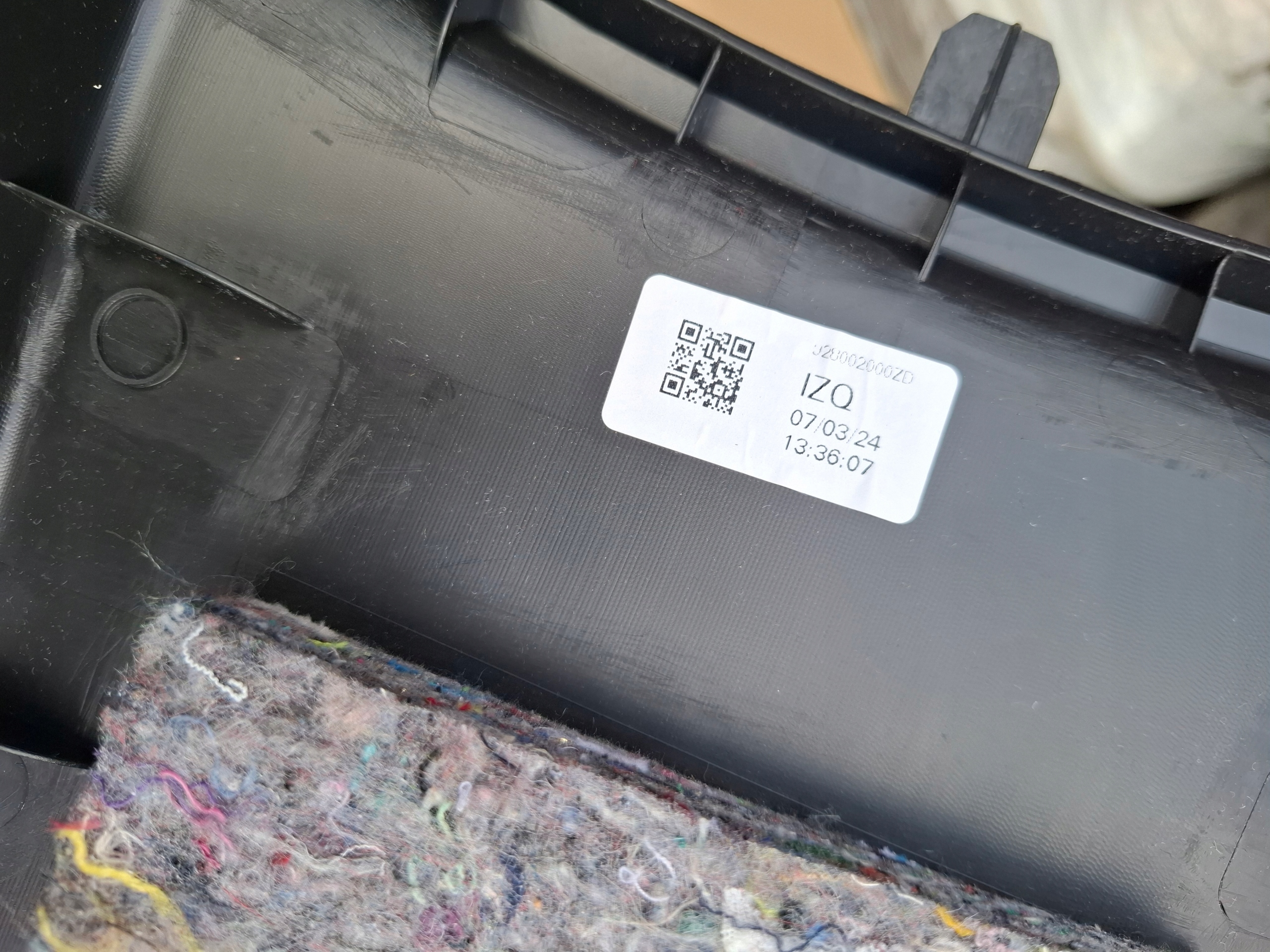 Citroen Berlingo IV PARTNER IV Blende Abdeckung TUNELU mitte 9820969980