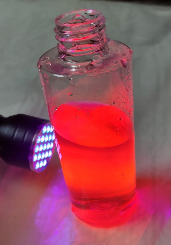 TESTER SZCZELNOŚCI CHŁODNICY GLIKOLU BARWNIK FLUORESCENCYJNY UV RÓŻ MOCNY Producent Blue way