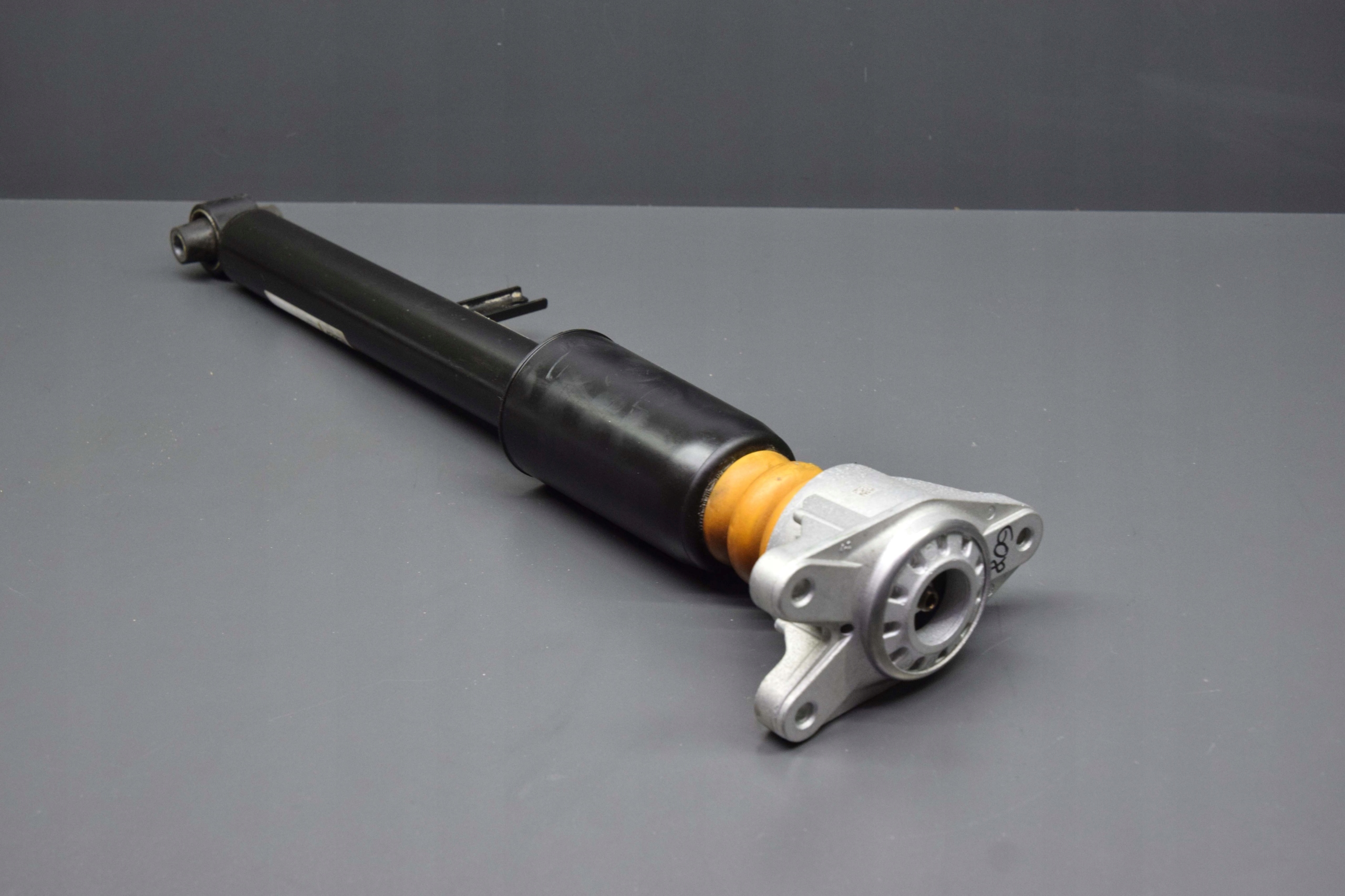 shock absorber right left rear part BMW 3 G20 3713km