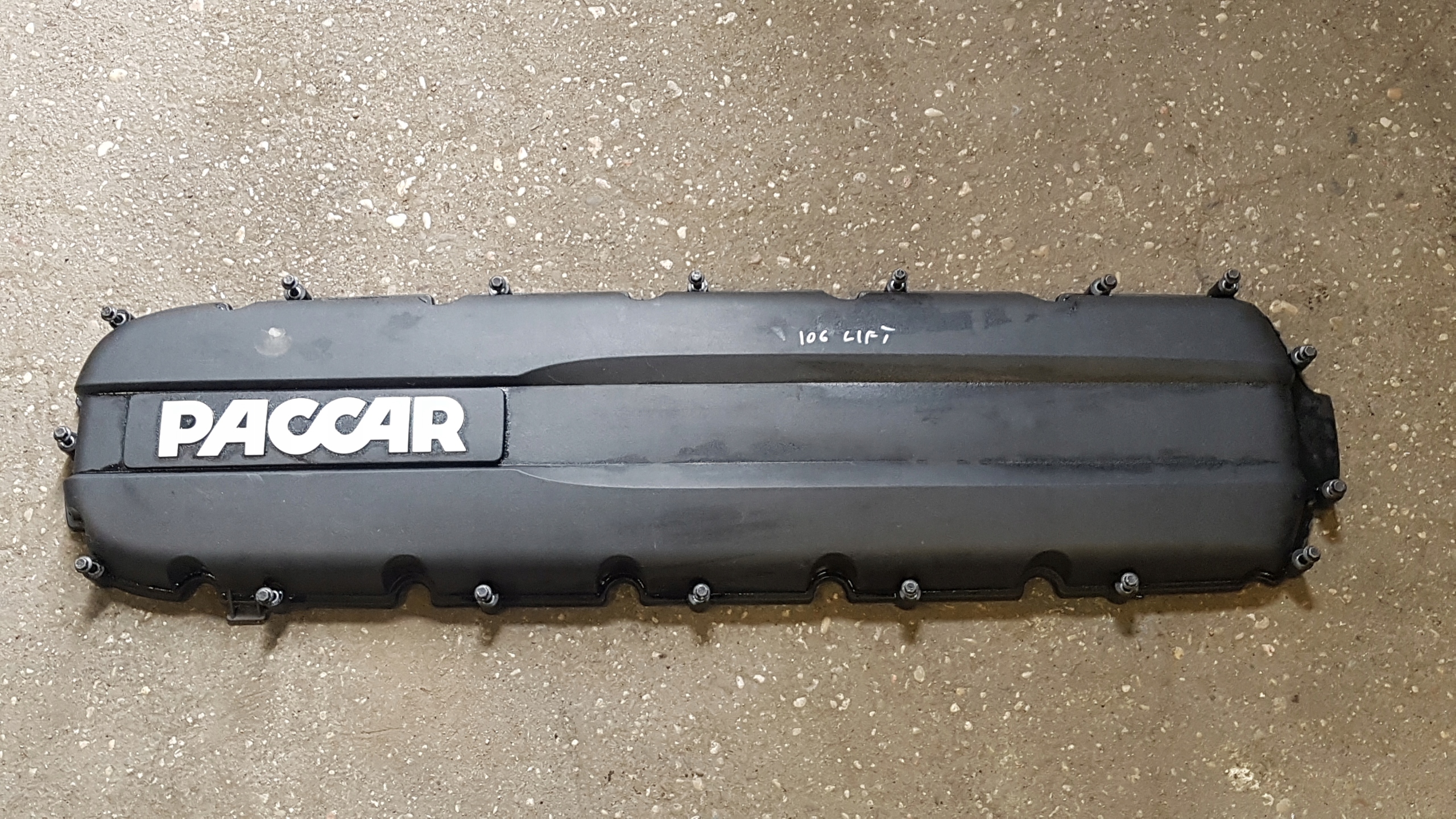 POKRYWA ZAWORÓW GŁOWICY DAF XF 106 480 530 KM LIFT 2033254