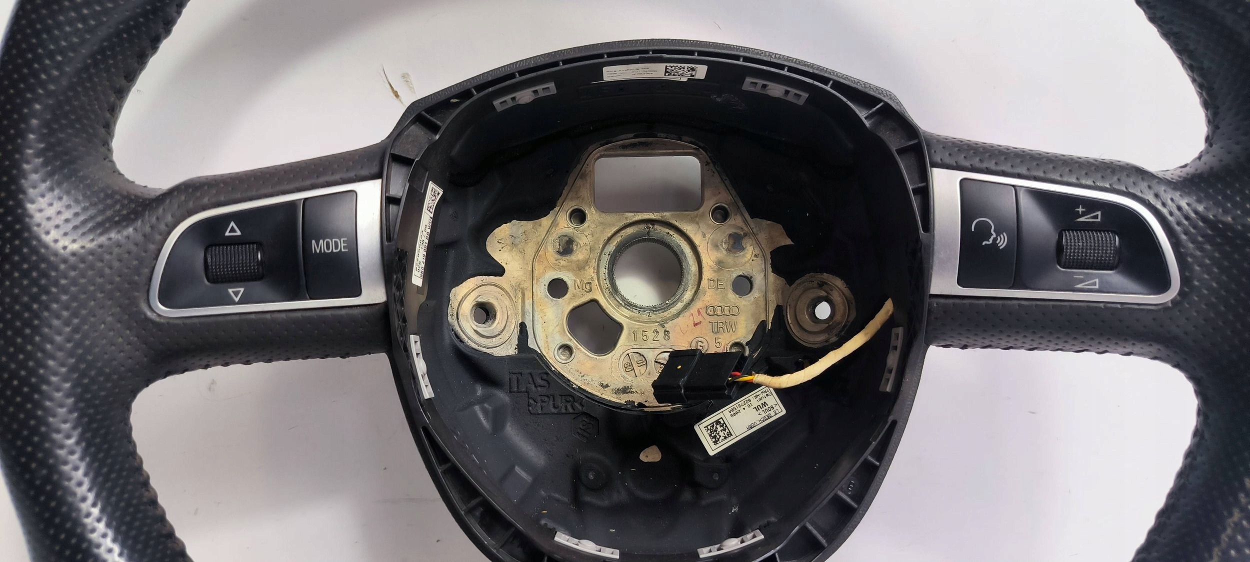 руль Audi OE 8K0419091BB