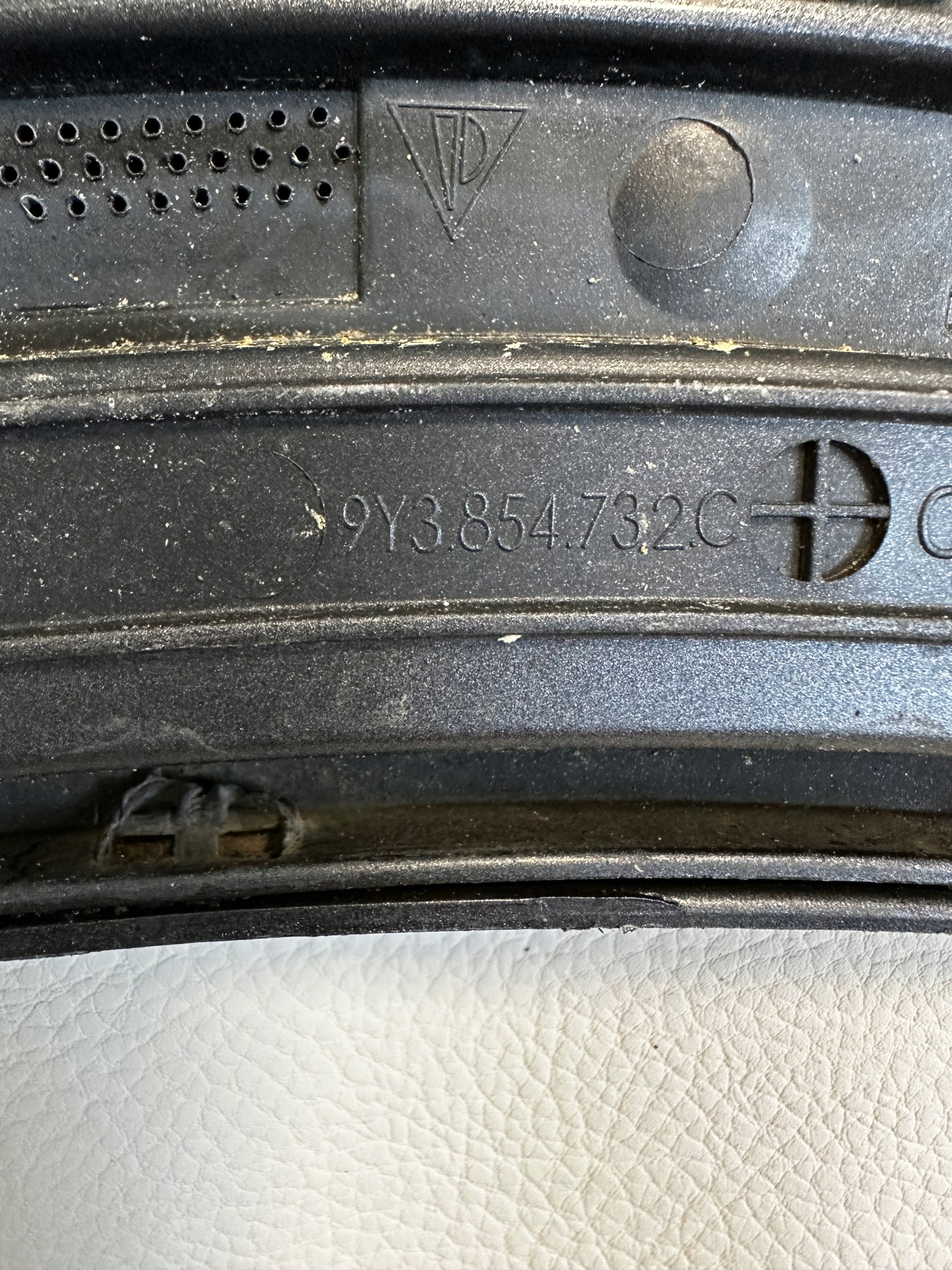 Porsche Cayenne 9Y3 Coupe moulding right