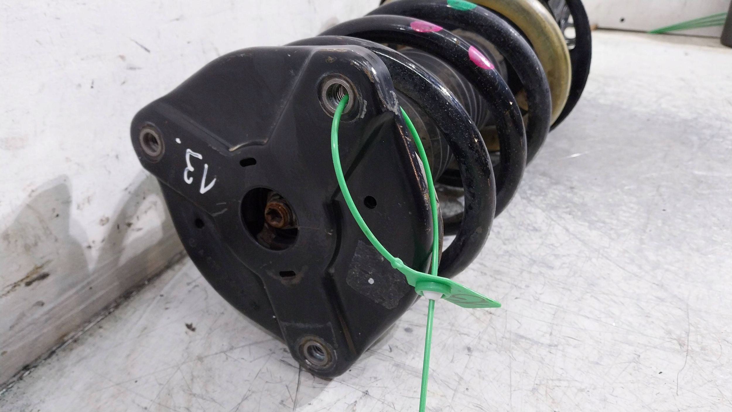 shock absorber left front A4473205338 MERCEDES VITO W447 14