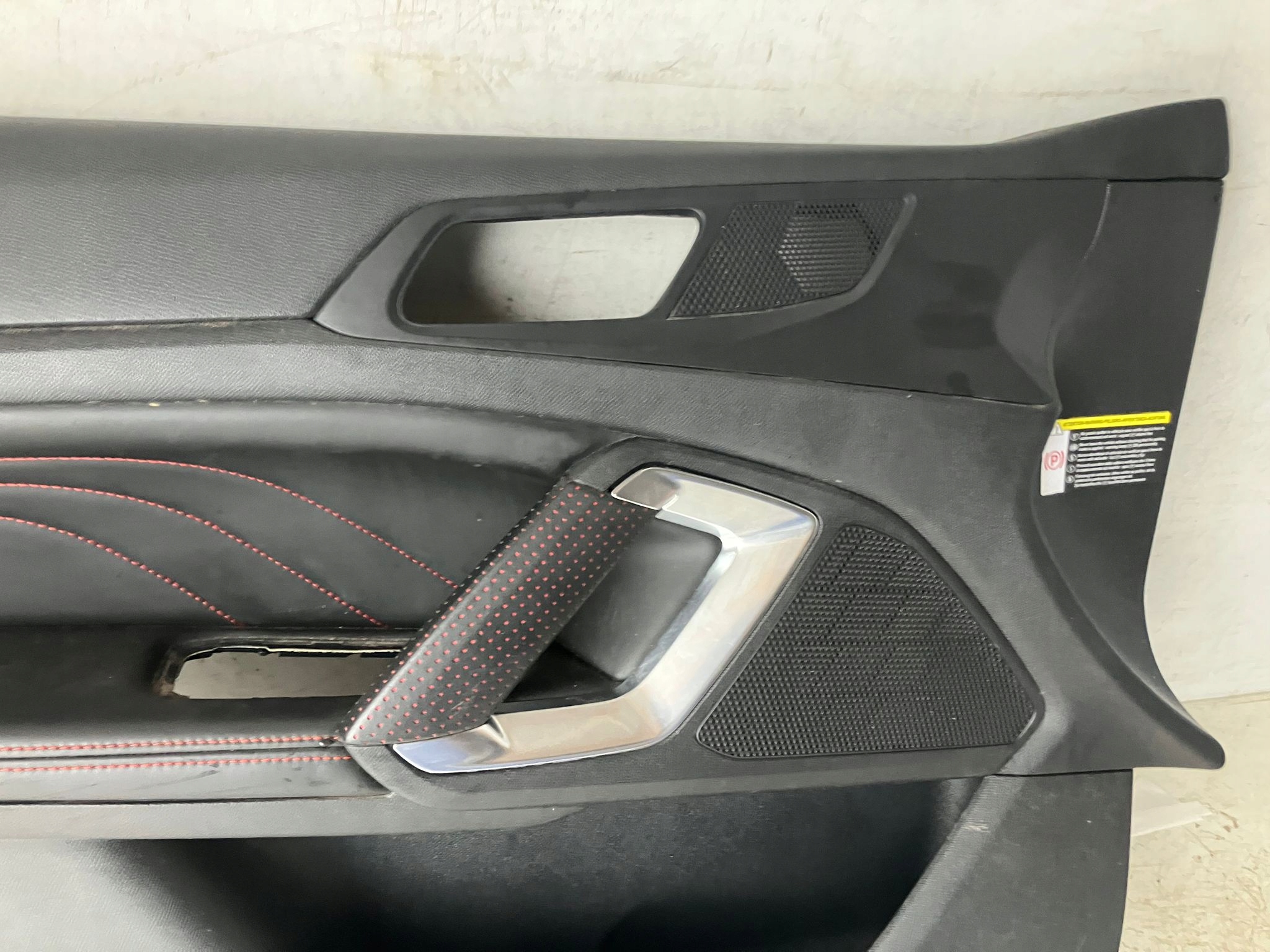side door left front PEUGEOT 308 T9 HB GT leather red NITKA