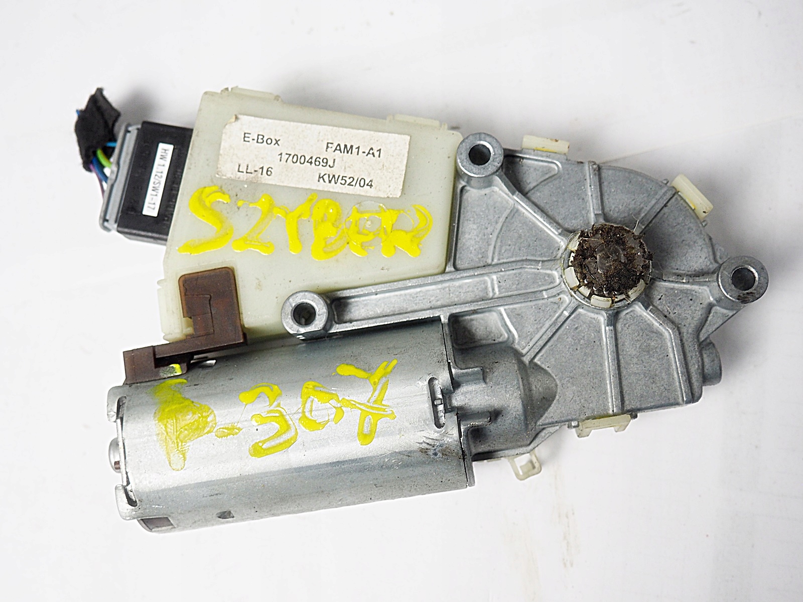 88060D 170046880 - PEUGEOT 307 ДВИГУН ЛЮКА 1700469J 404.424