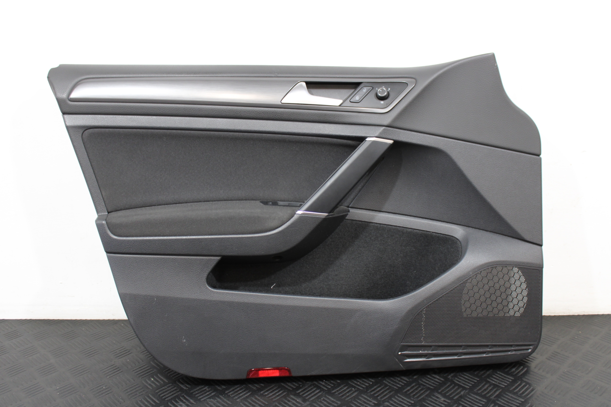 upholstery side door left front VW GOLF VII 7 5G0 LIFT