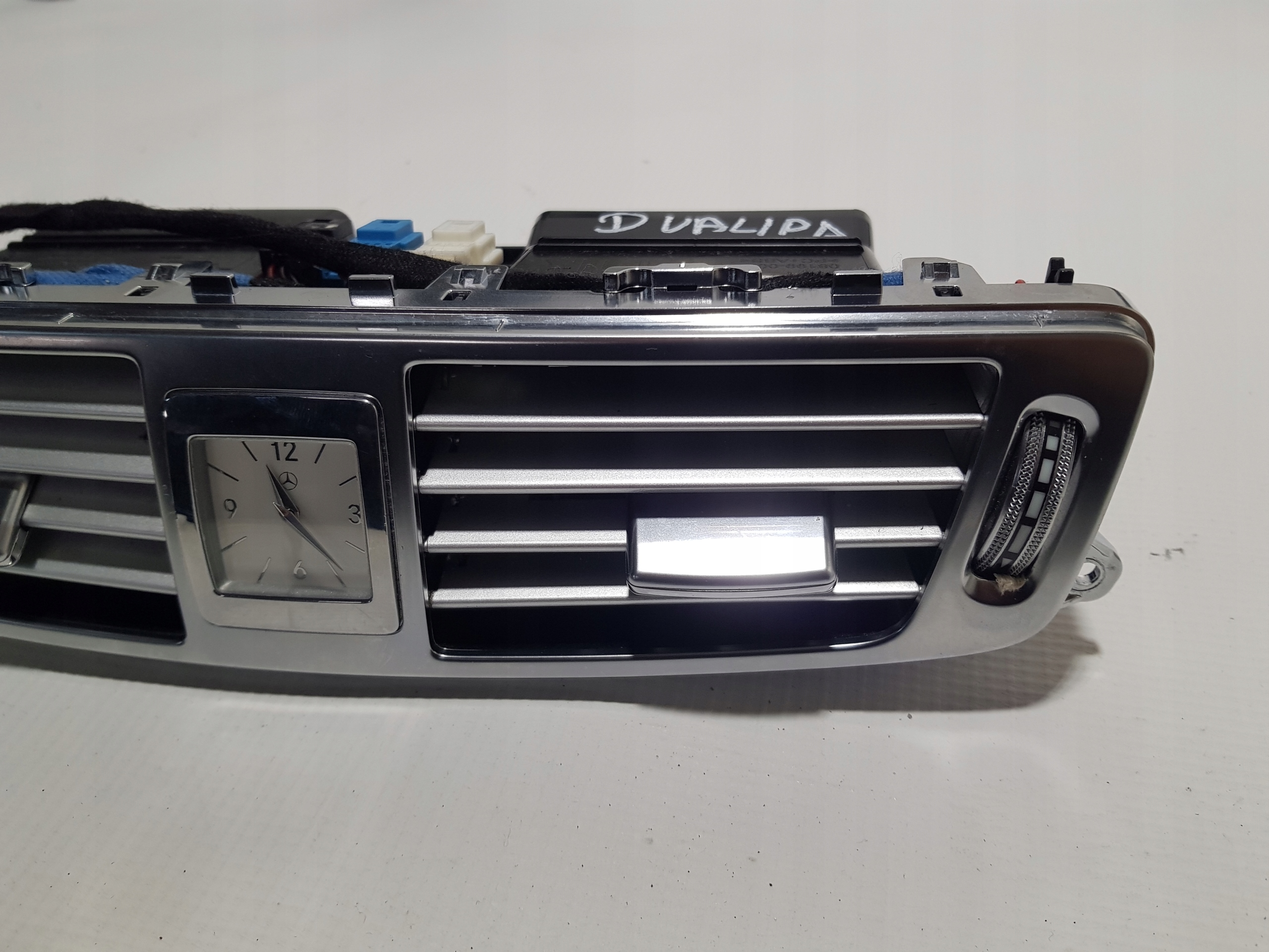 grid air conditioning devices central MERCEDES CLS W218 2188300754 clock