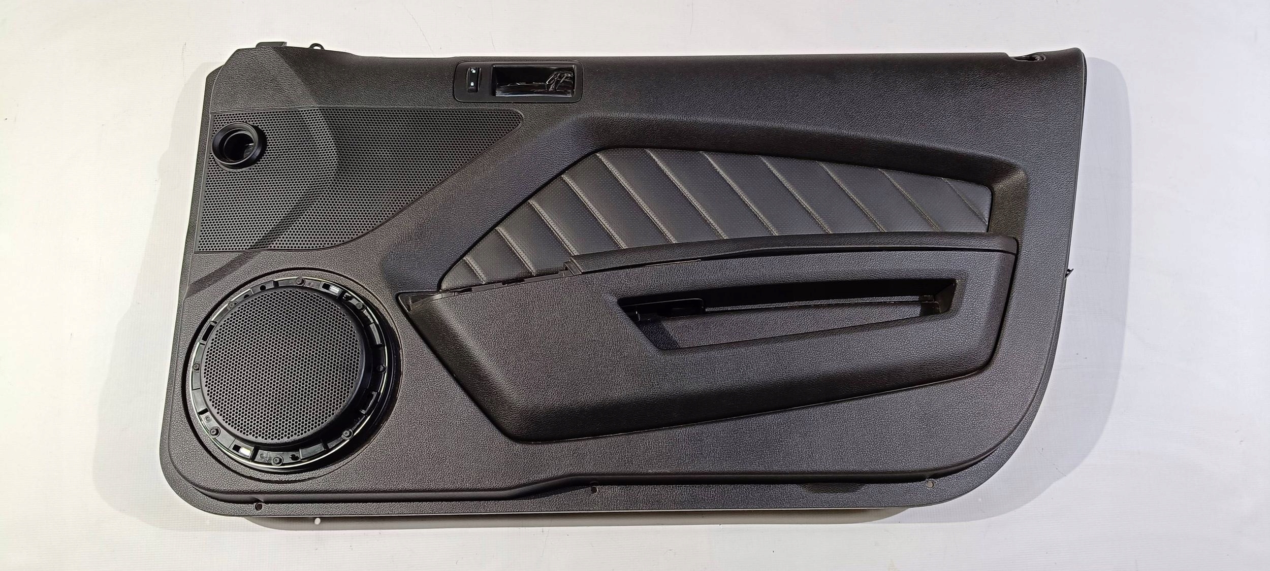 side upholstery side door right prawych Ford Mustang Premium V 2010