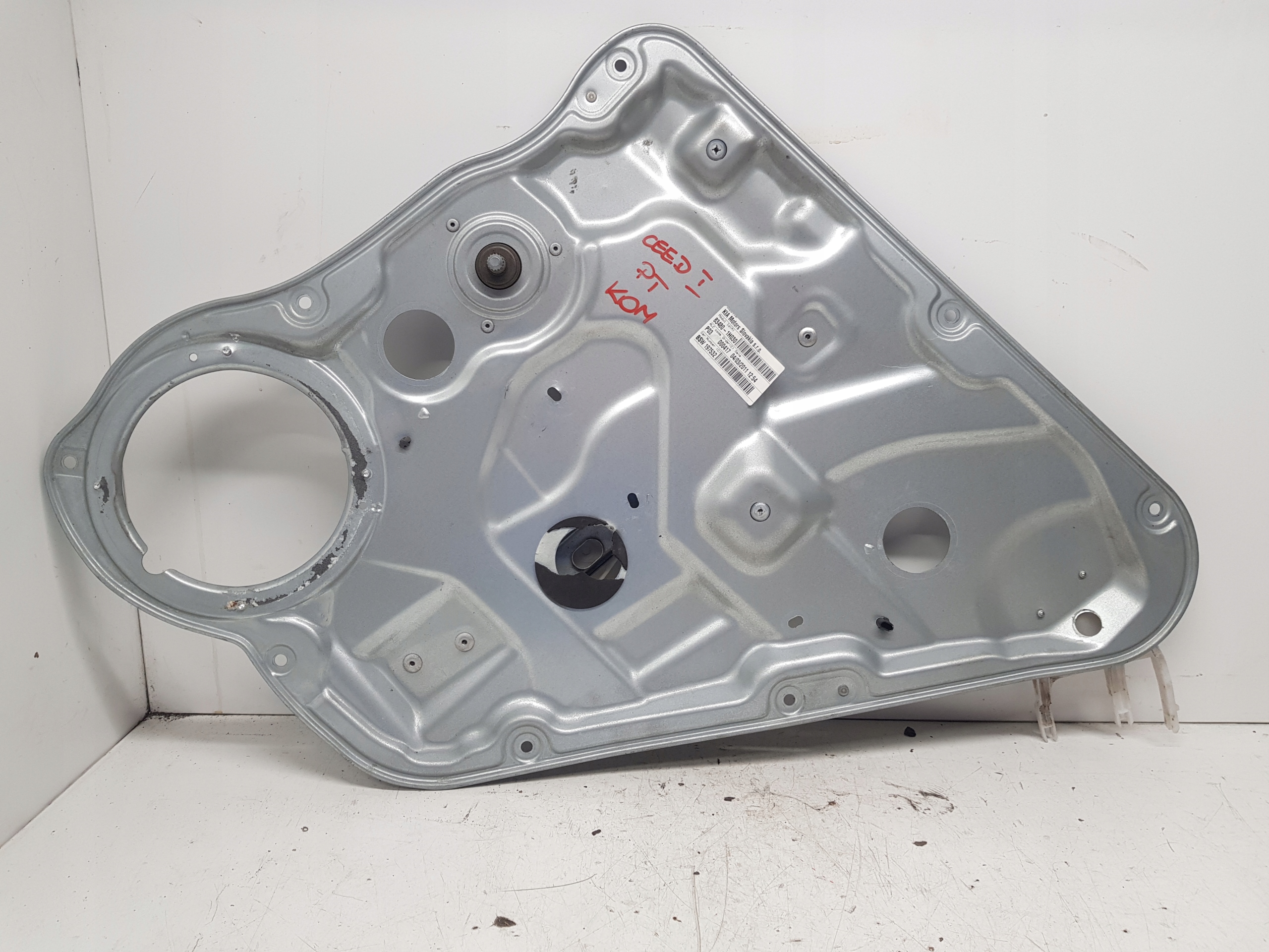 KIA CEED and KOMBI window regulator right rear part manual 83480-1H030