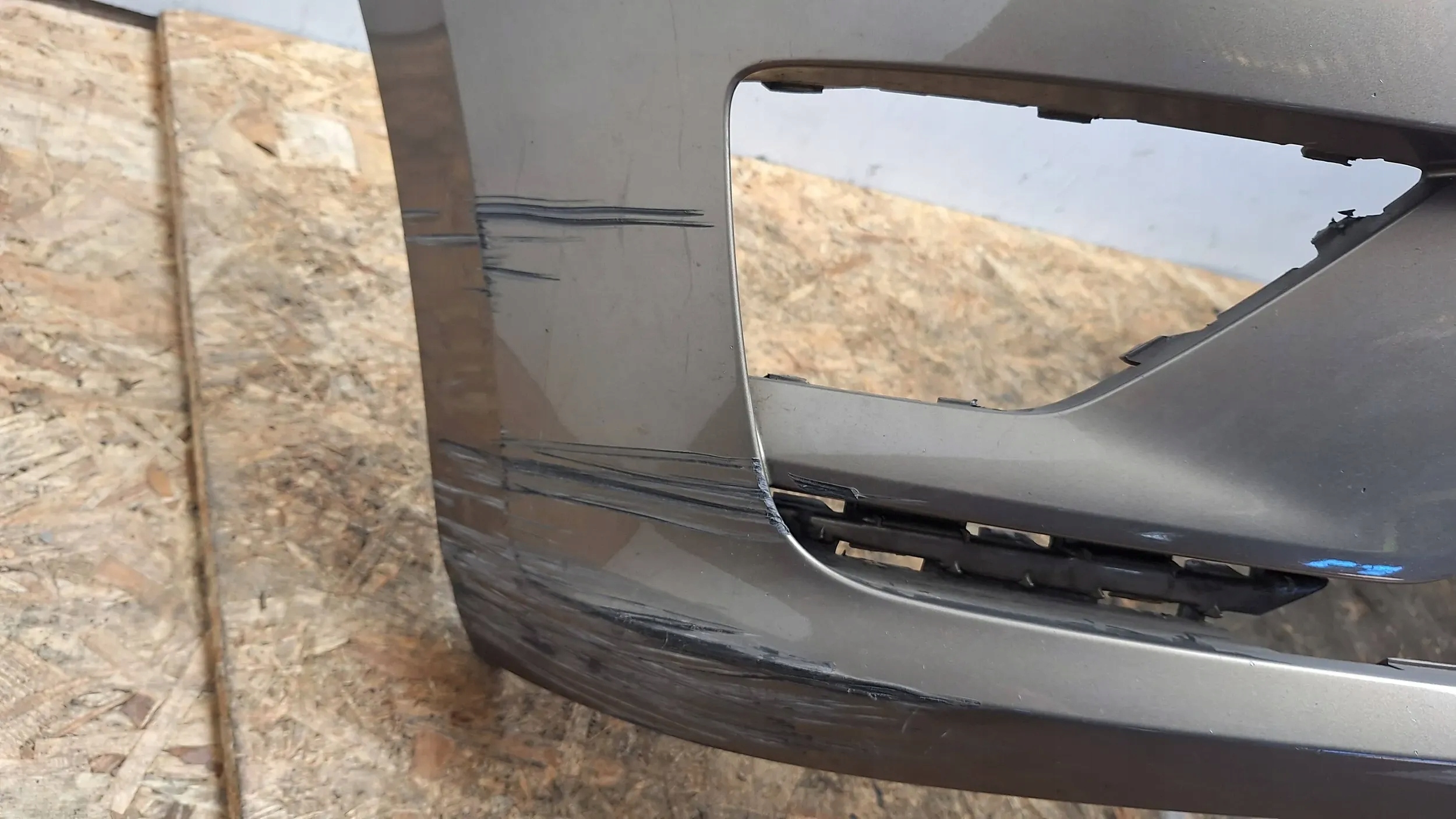 bumper front 510807221F VW GOLF SPORTSVAN 14