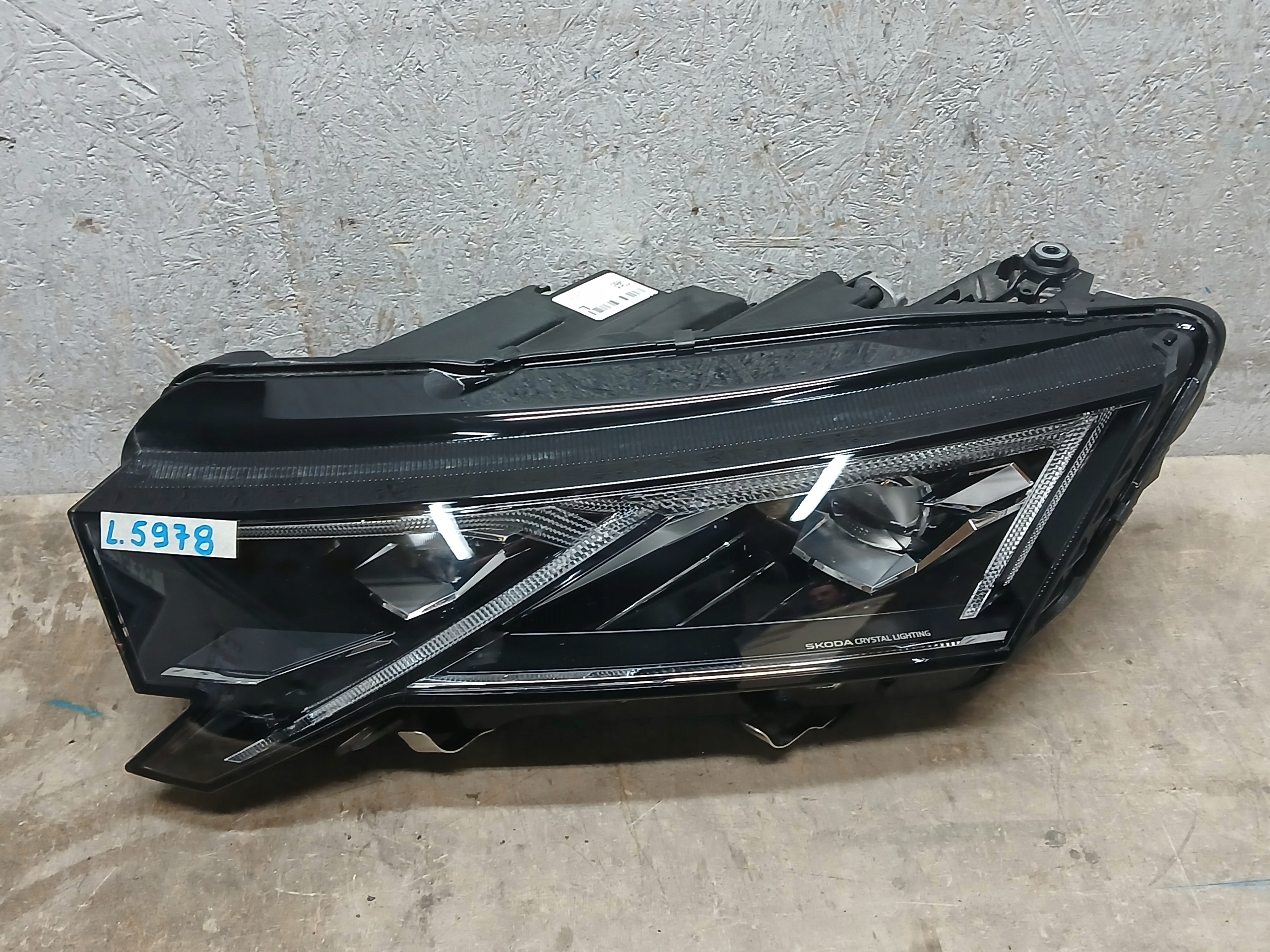 light front left SKODA OCTAVIA IV 4 LIFT FULL LED 5E4941035