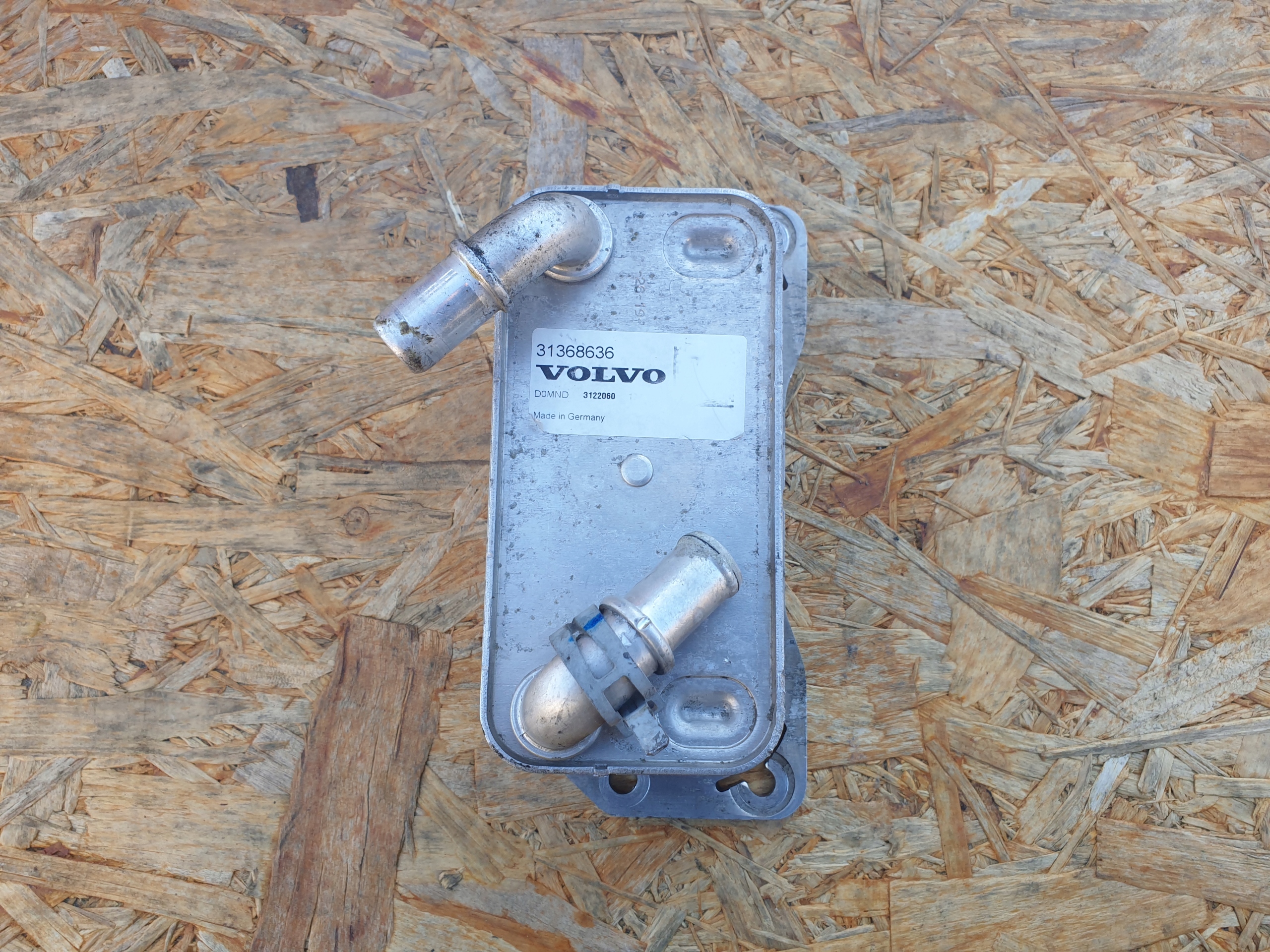 Radiatore / Raffreddatore radiatore olio VOLVO 2.0D 31368636