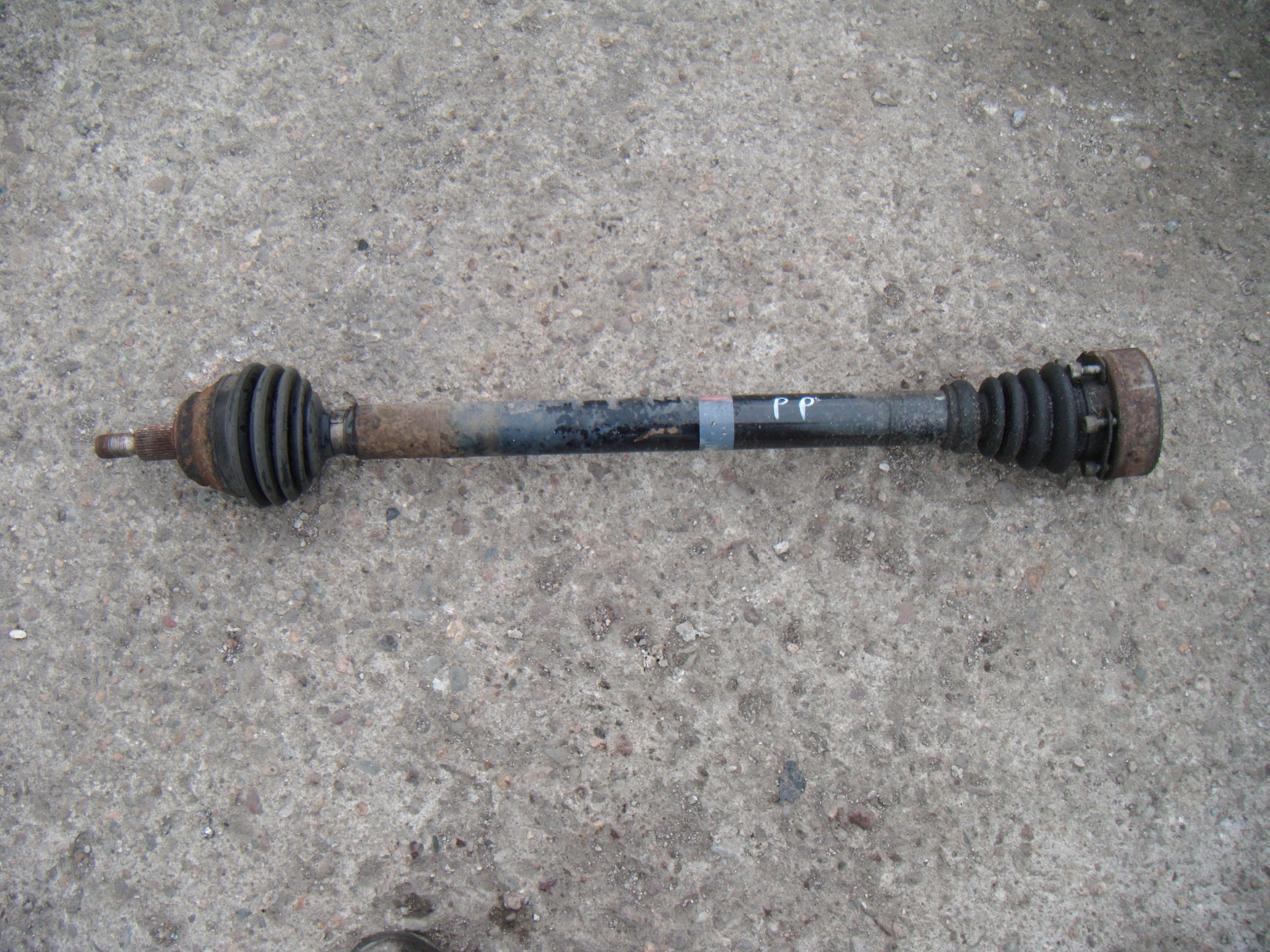 VW NEW BEETLE 1997 - 2010 2.0 B PÓŁOŚ PRAWY PRZÓD PRAWA PRZEDNIA