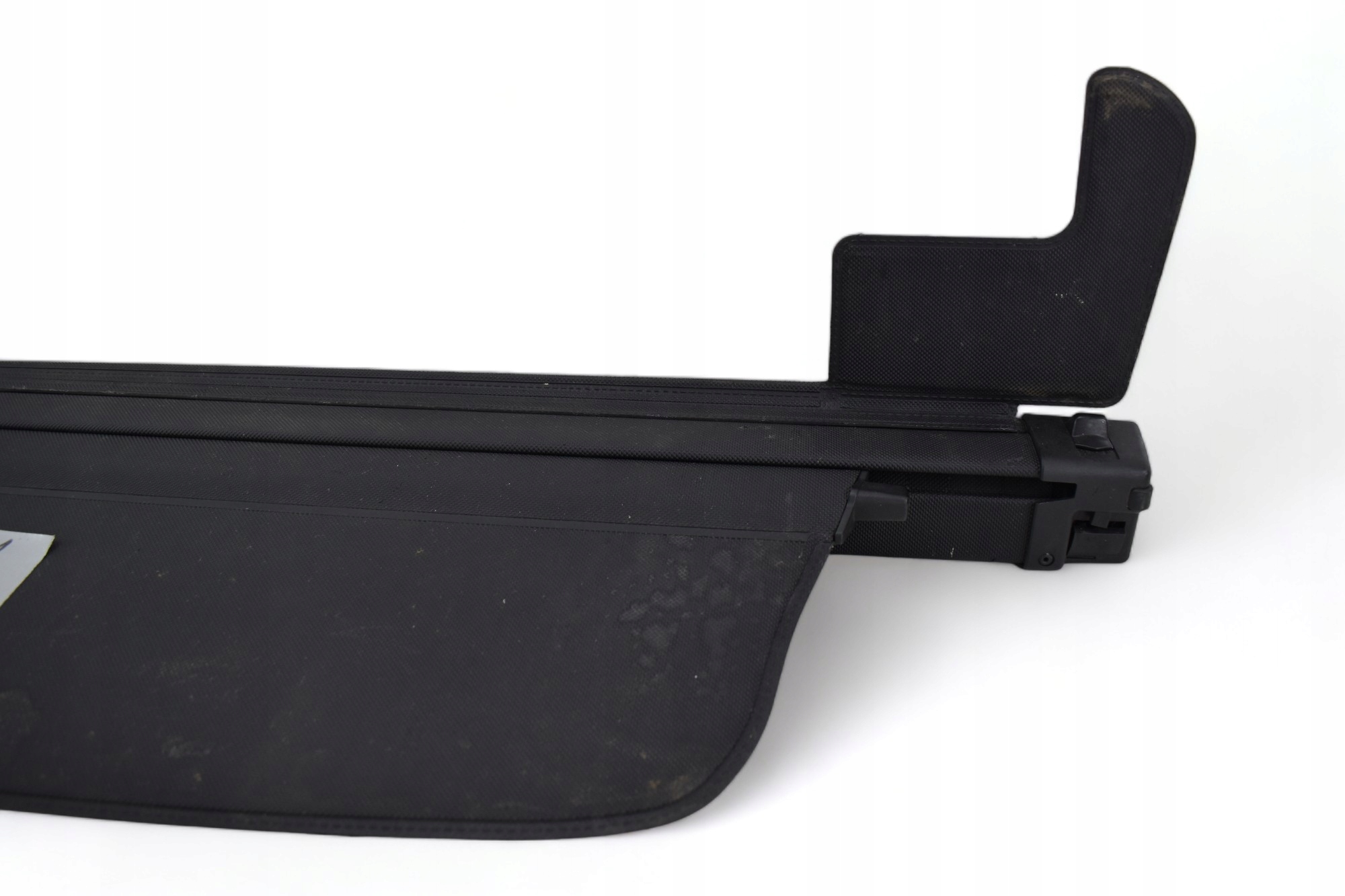 rear blinds boot VOLKSWAGEN TOUAREG and 7L6867773F