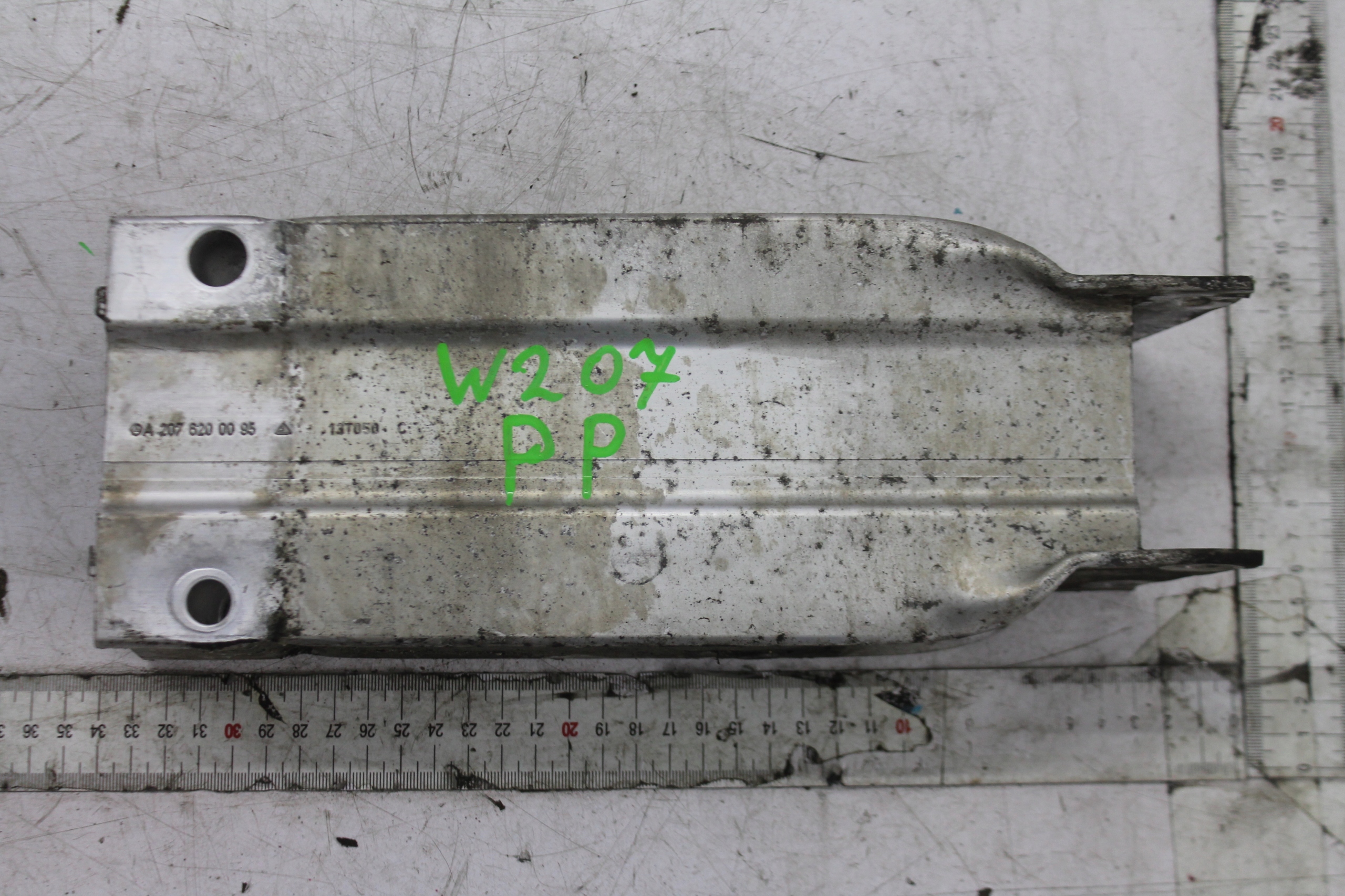 STREFA ZGNIOTU PRAWA A2076200095 E-KLASA W207 09-