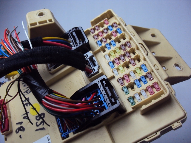 SKRZYNKA BEZPIECZNIKÓW HYUNDAI SANTA FE IV 2018- Producent części Hyundai OE