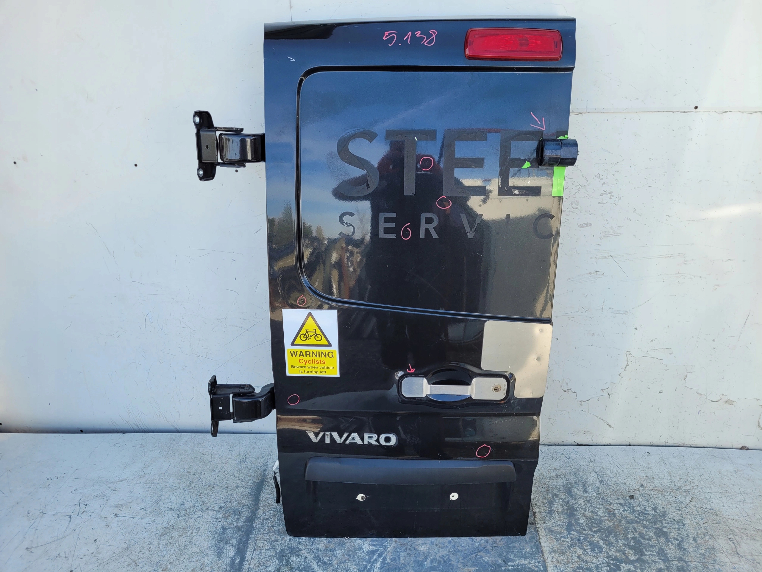 RENAULT TRAFIC III VIVARO DRZWI LEWY LEWE TYŁ TYLNE FURTKI