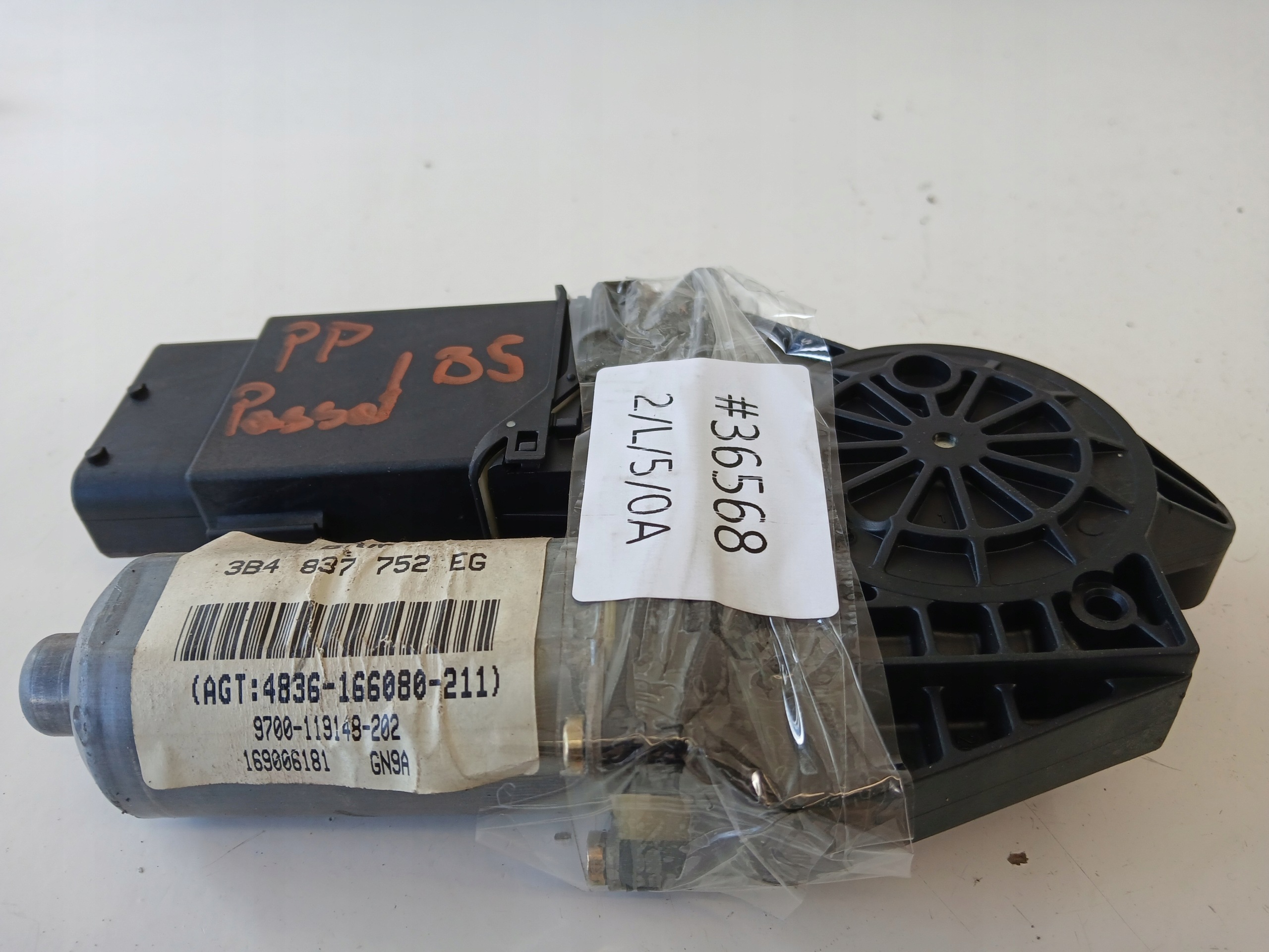 VW PASSAT B5 mini motor windows right front 3B4837752EG