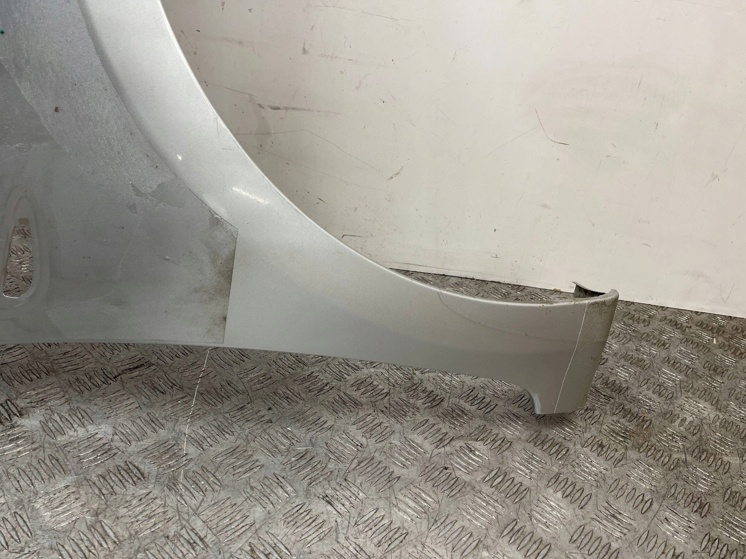 fender front front right KIA CEED II 2 12