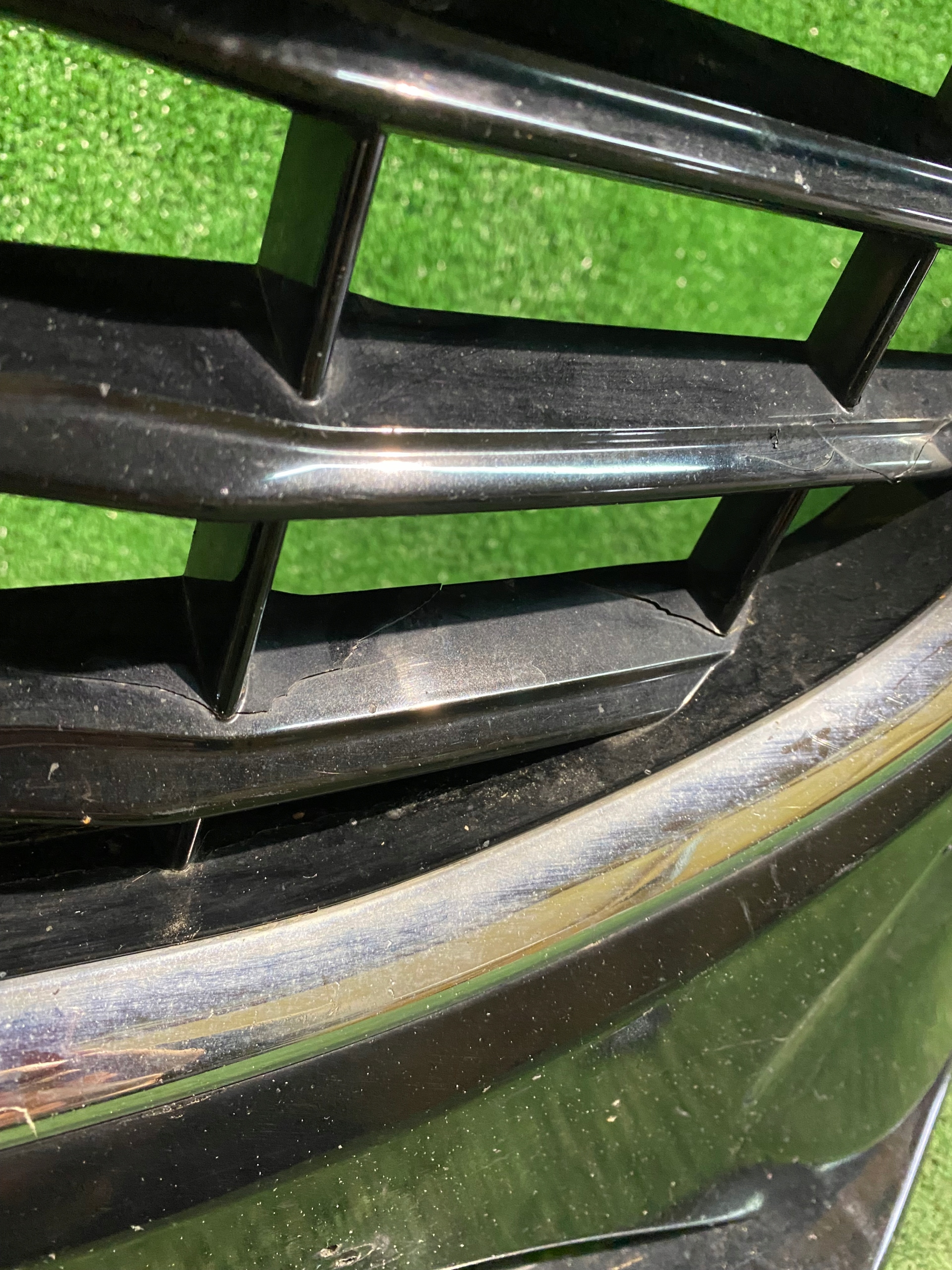 Frontstoßstange vorne VOLVO V40 II 12