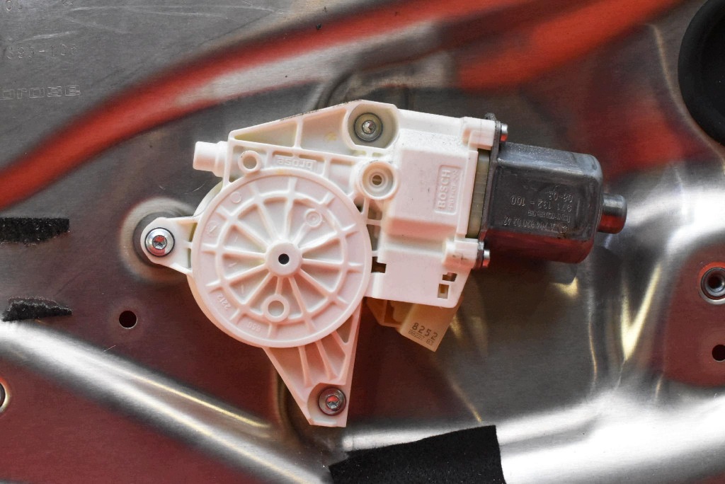 window regulator right front EU A2047200635 MERCEDES C-KLASA W204 07-12
