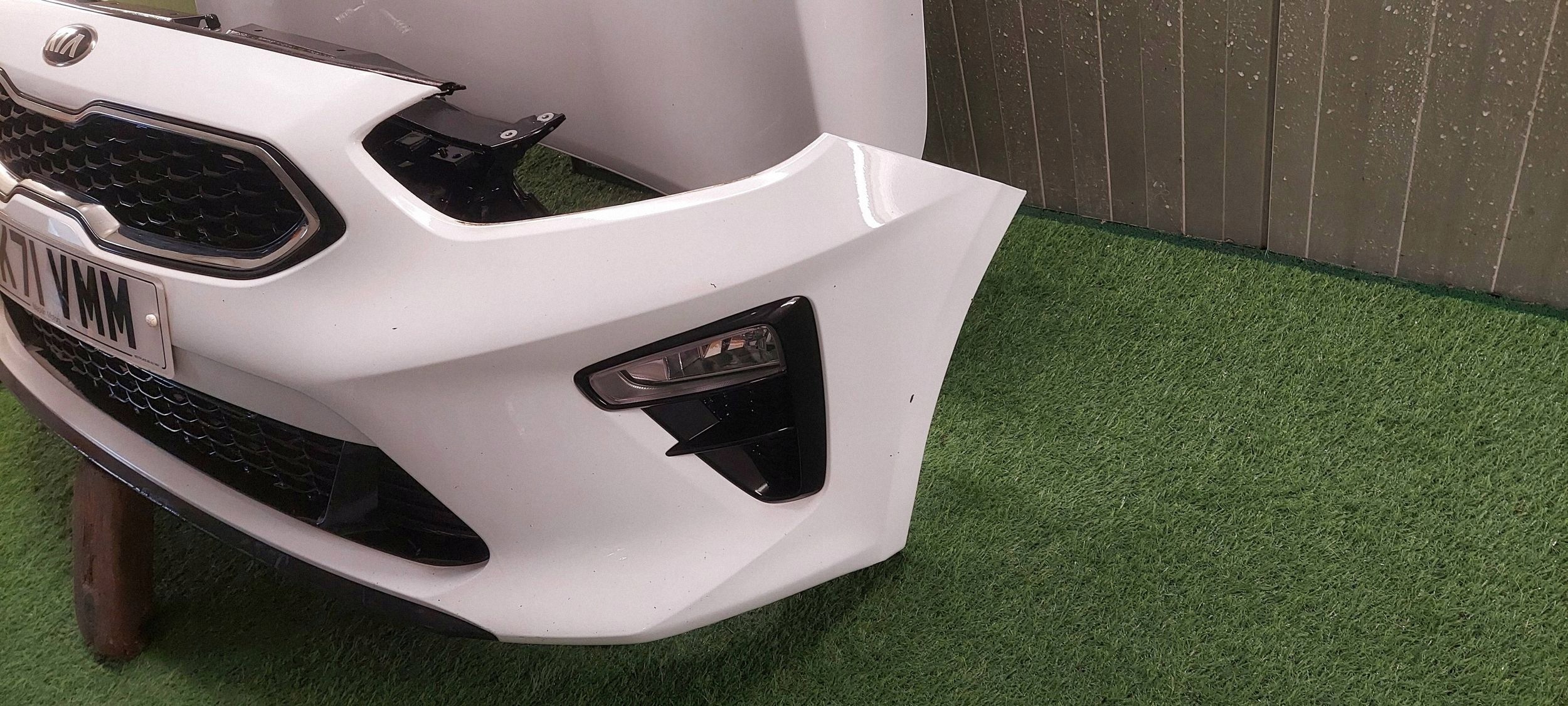 bumper front complete KIA CEED III 18-21 LAK: WD
